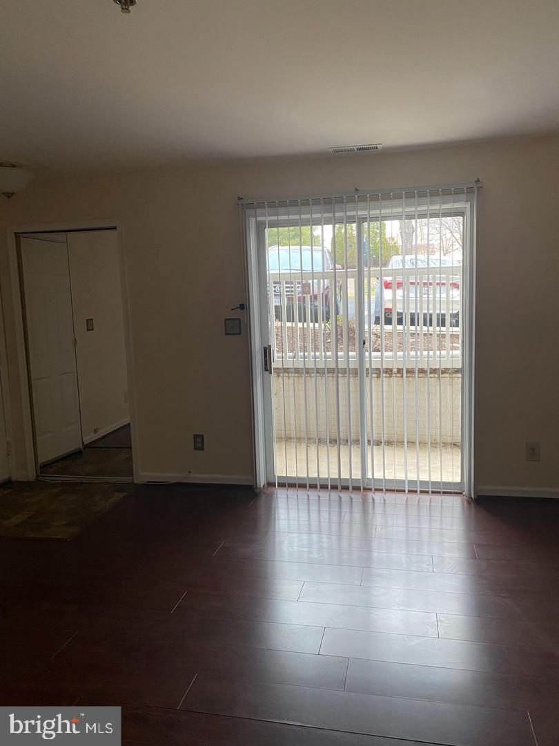 CARRIAGE POINTE AT AQUIA - Residential Lease