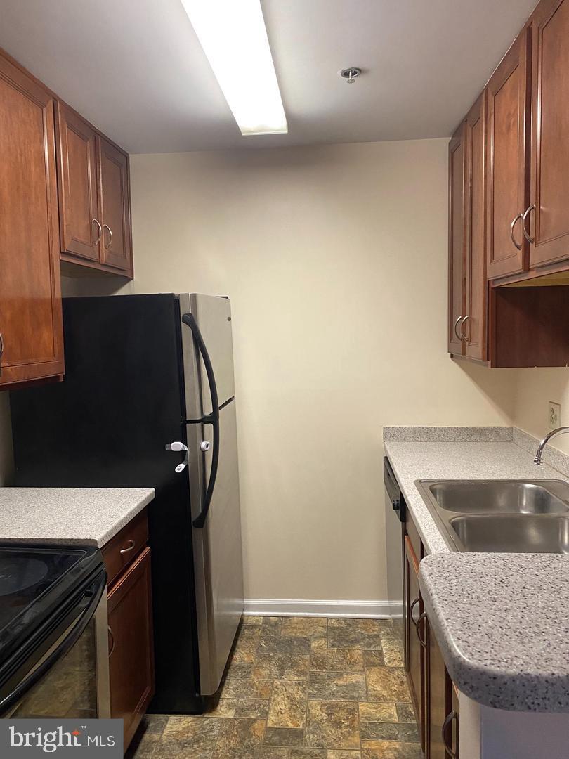 CARRIAGE POINTE AT AQUIA - Residential Lease