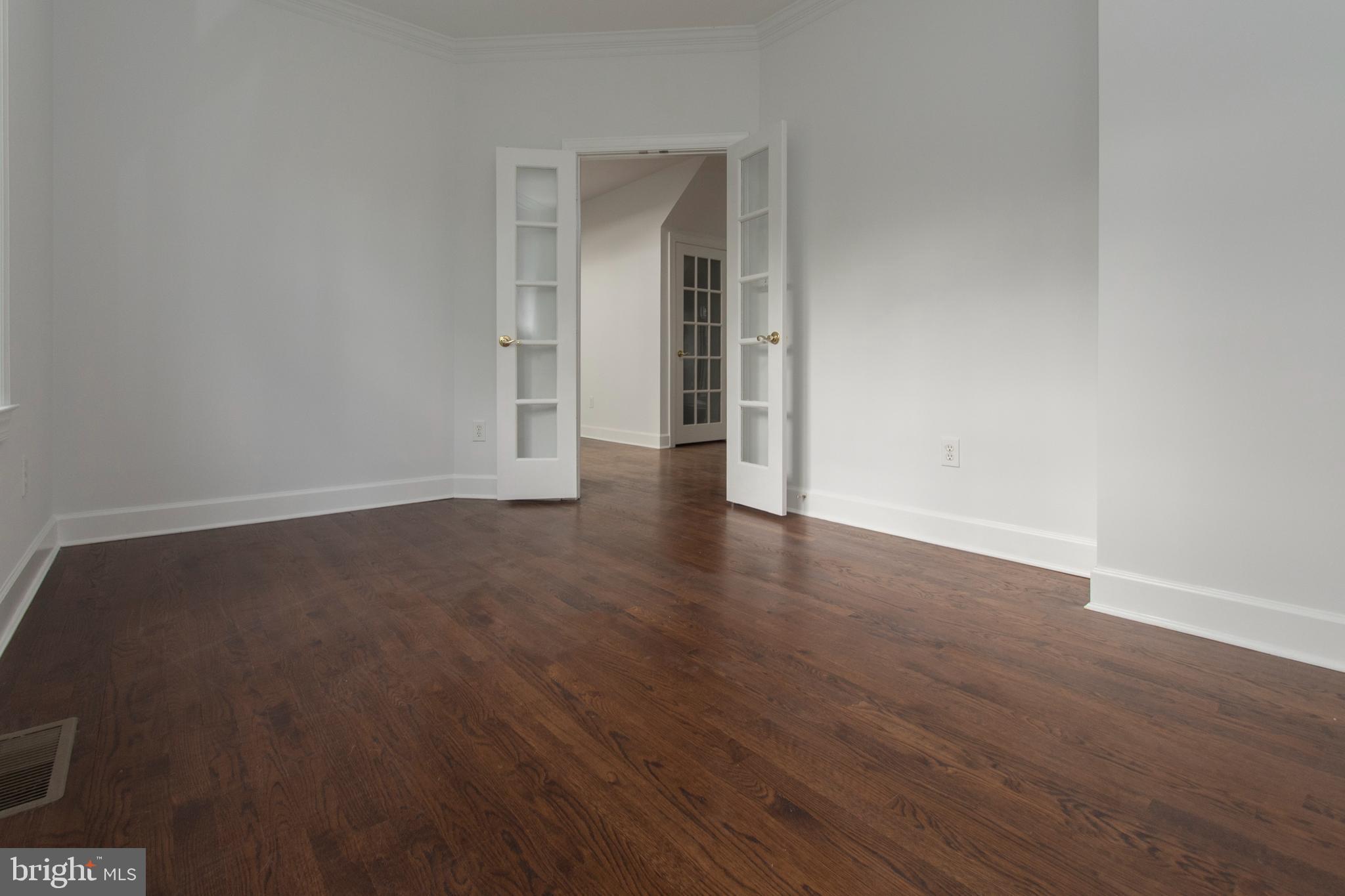 POTOMAC GLEN - Residential