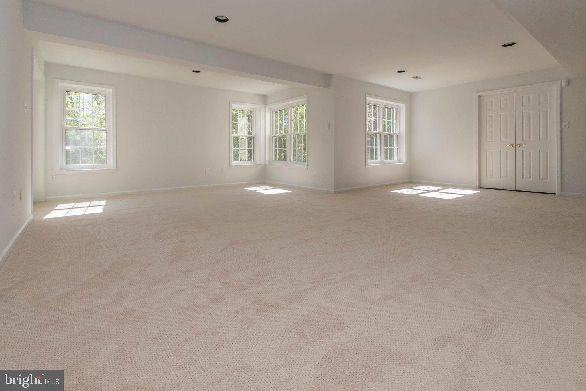 POTOMAC GLEN - Residential