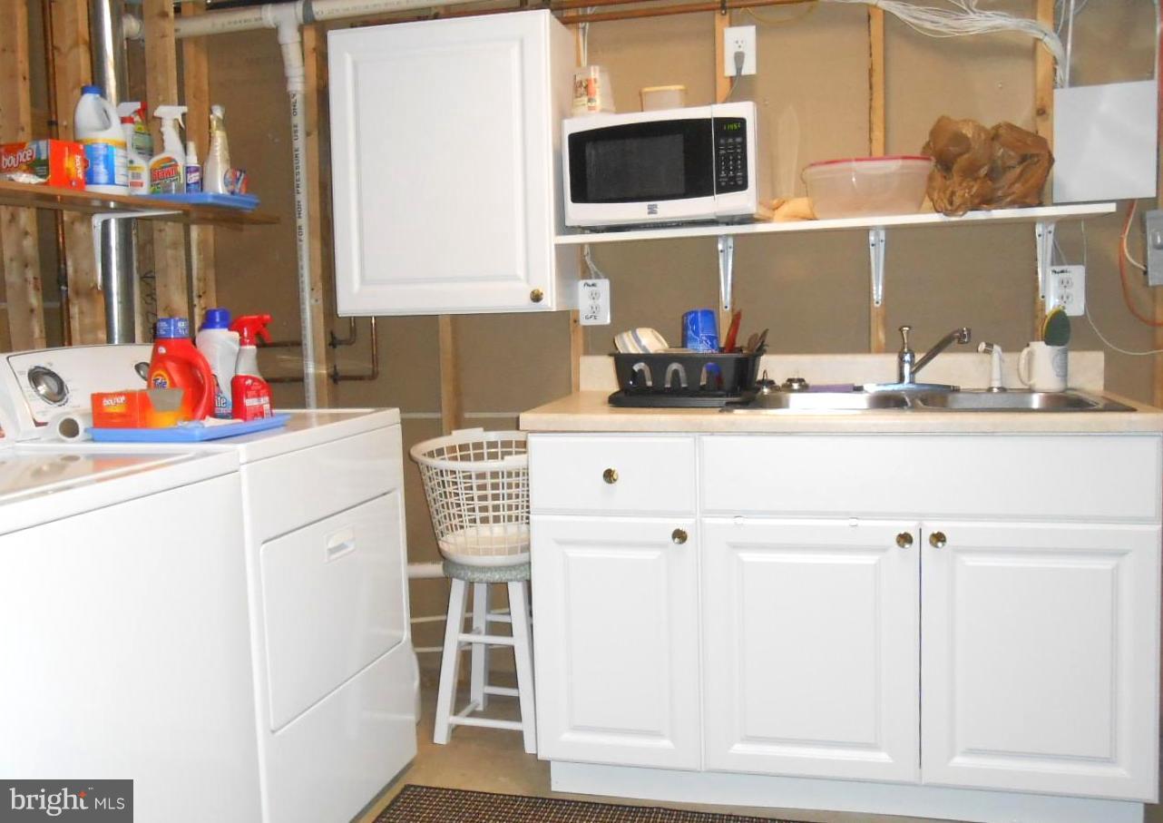 CROFTON COLONY - Residential Lease