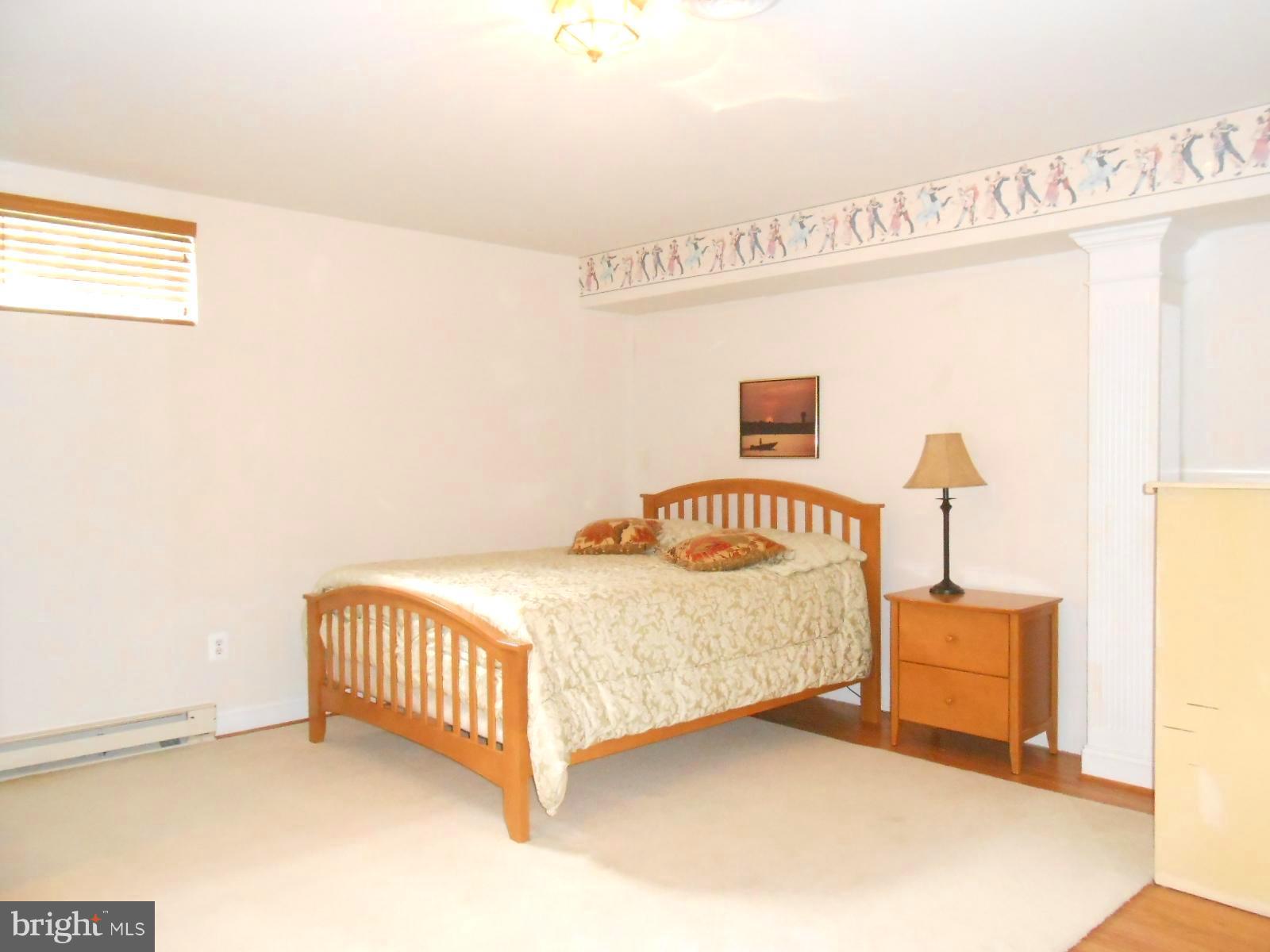 CROFTON COLONY - Residential Lease