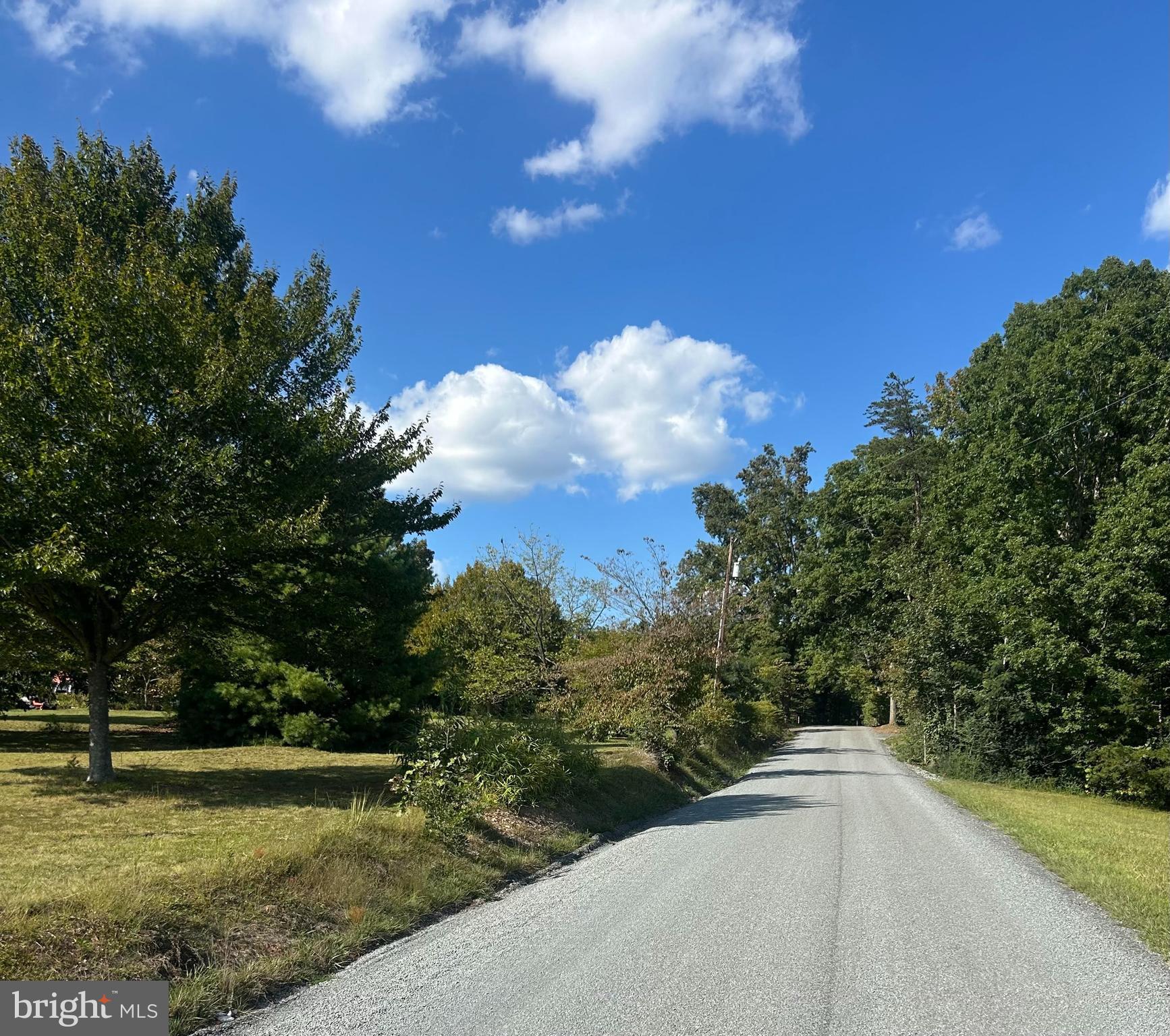 COUNTRYSIDE LANE