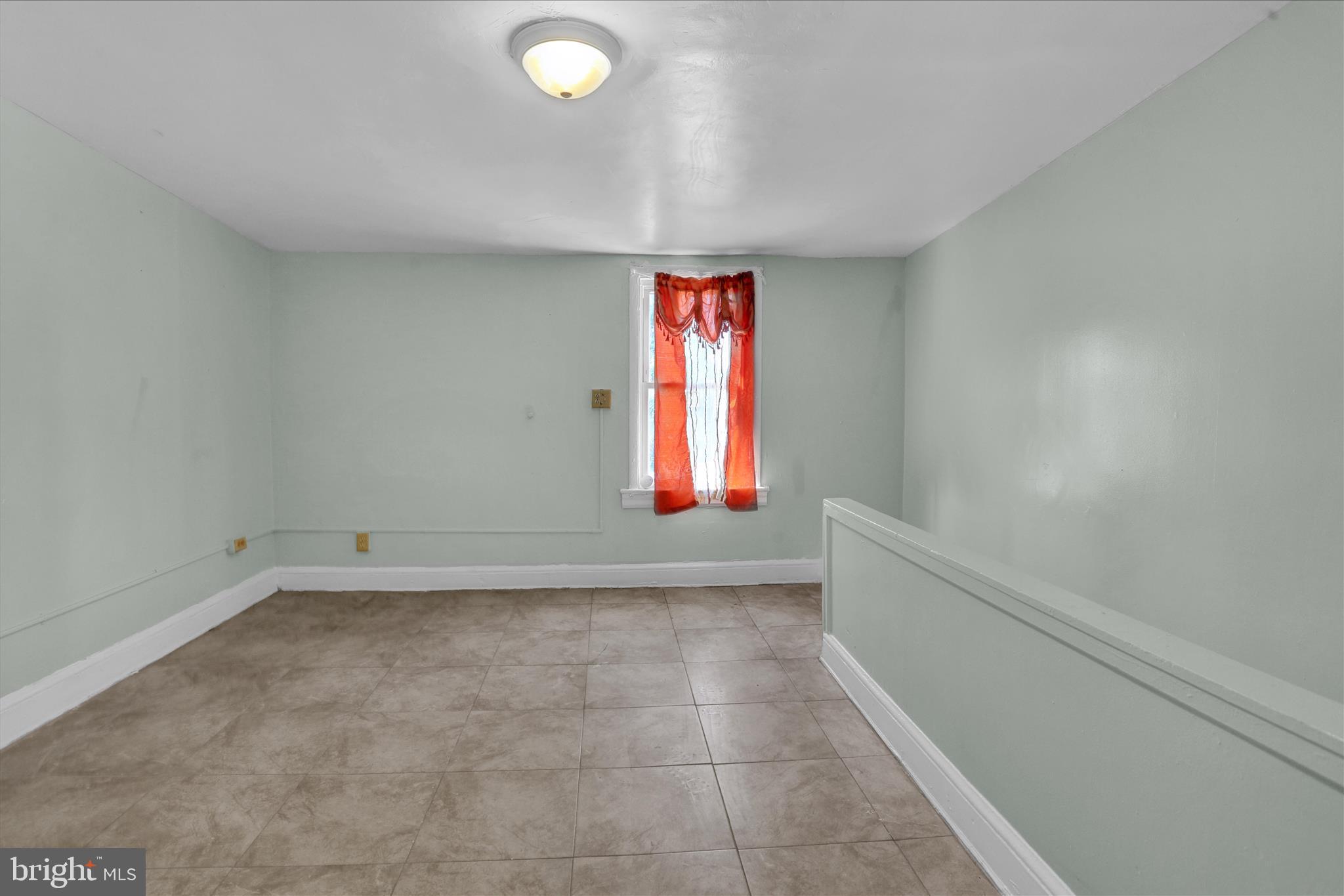 NORTHWEST READING - Residential