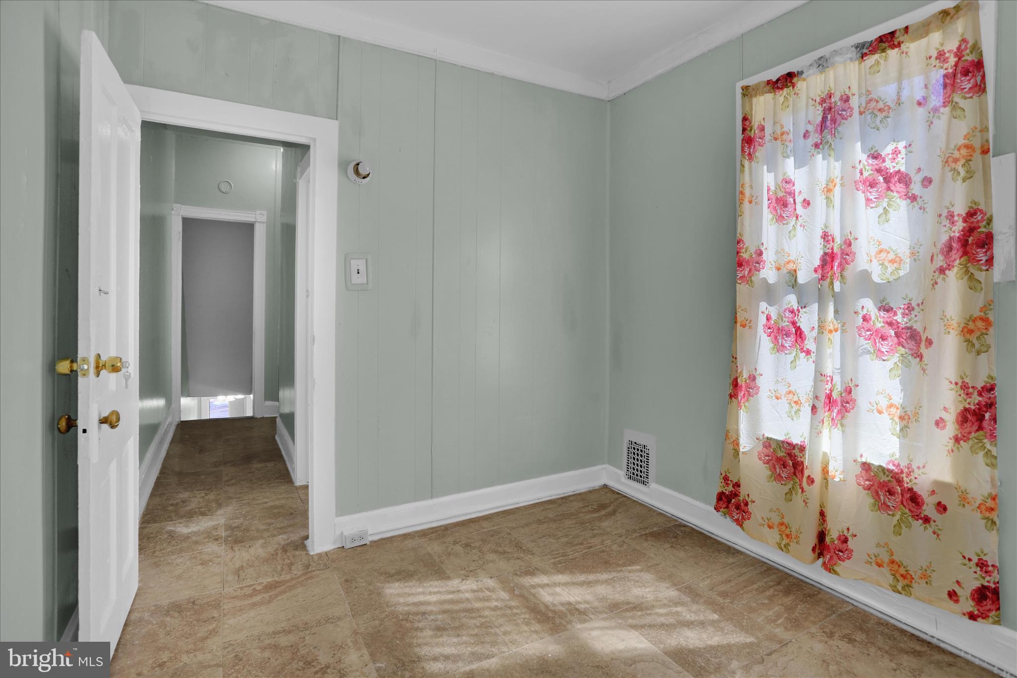 NORTHWEST READING - Residential