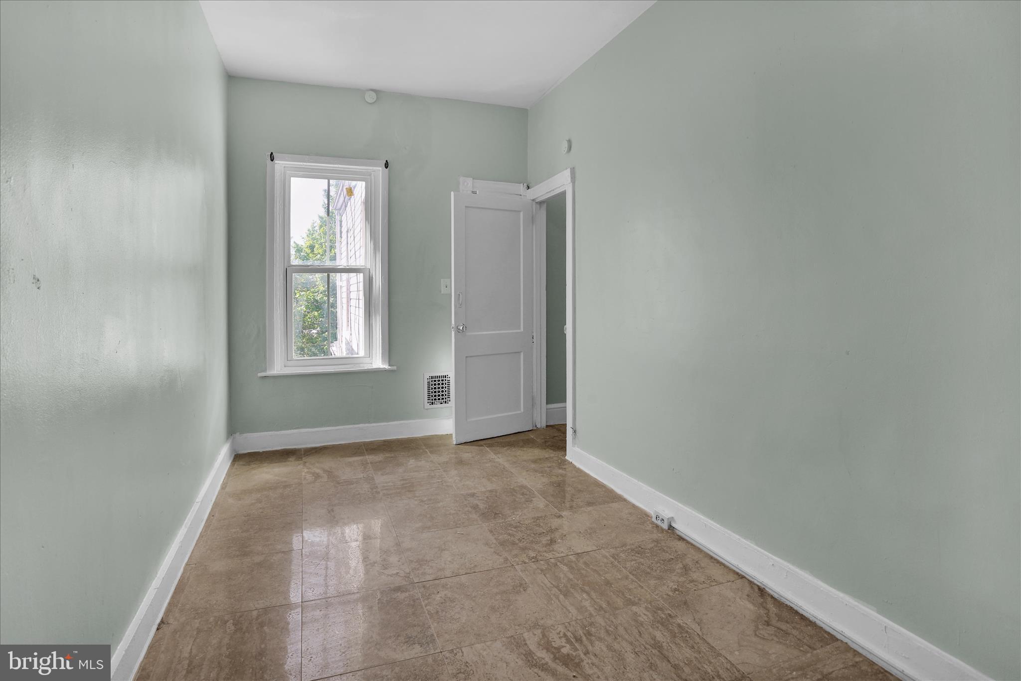 NORTHWEST READING - Residential