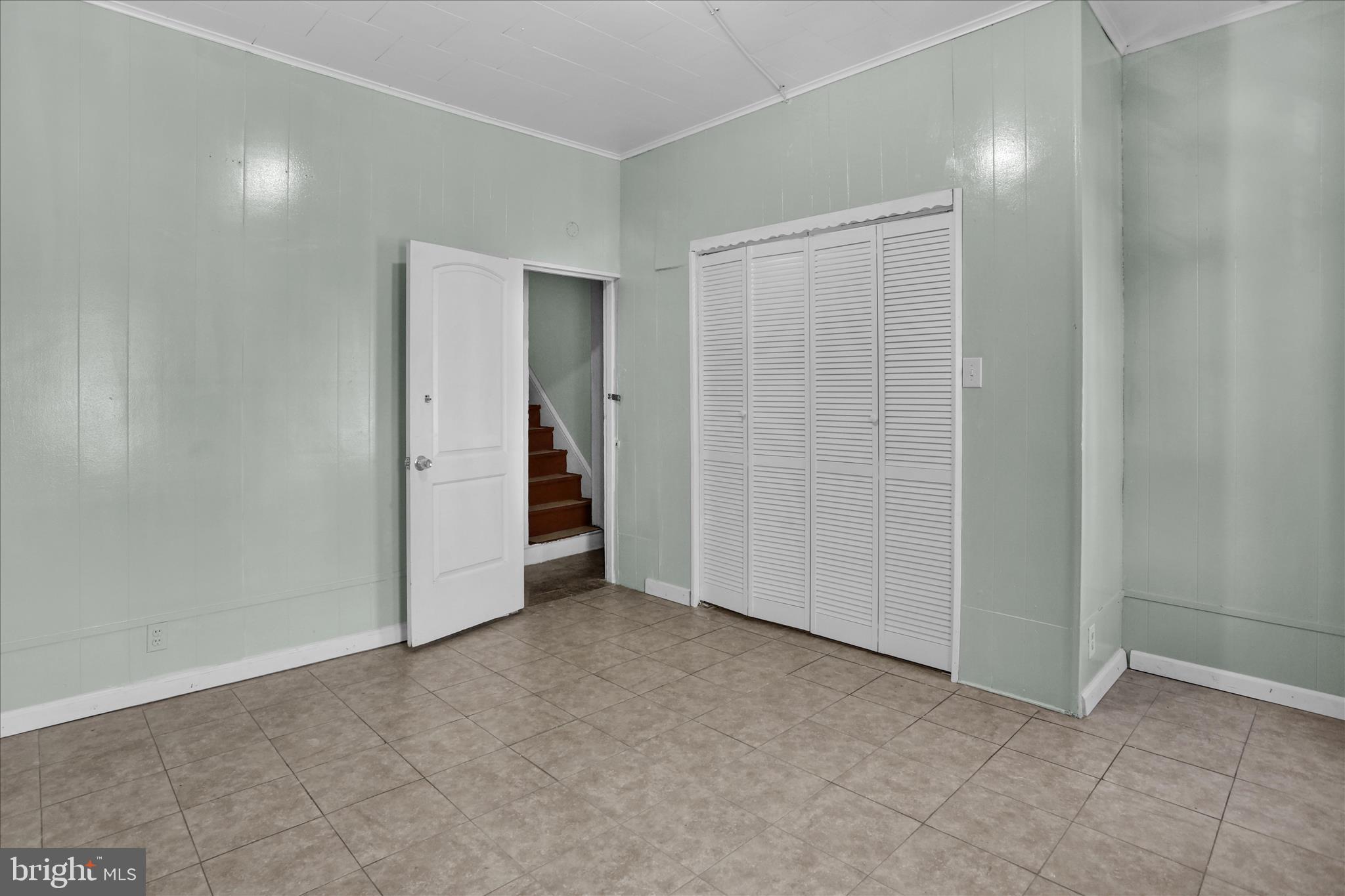 NORTHWEST READING - Residential