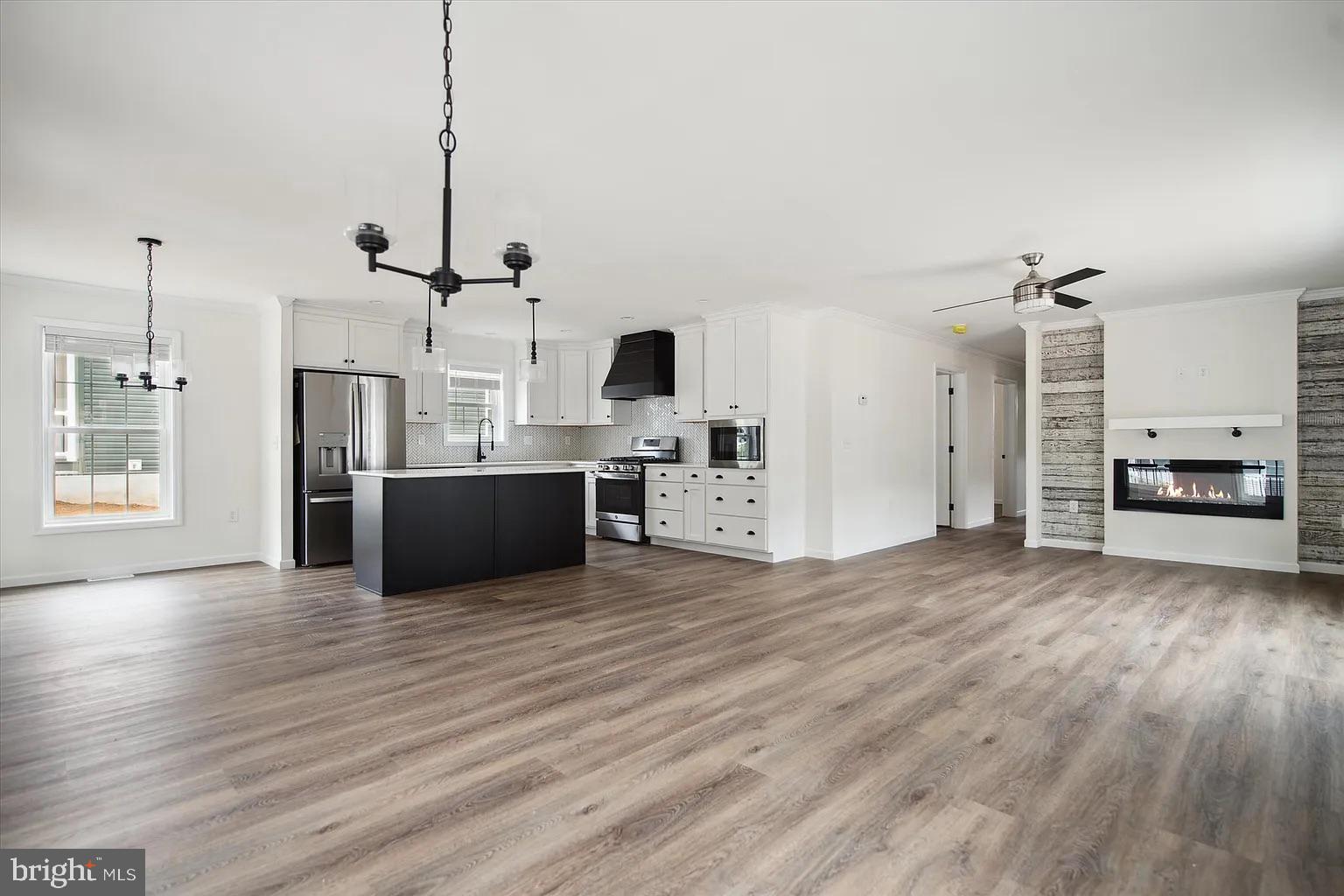 CINNAMON WOODS - Residential