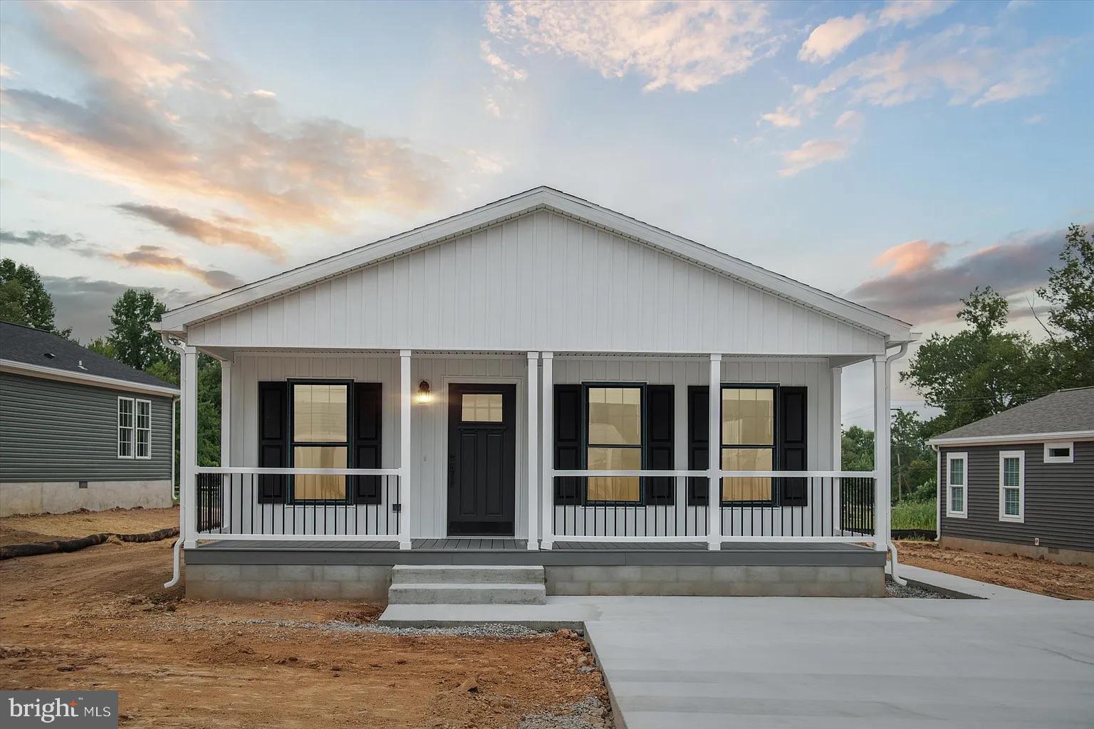 CINNAMON WOODS - Residential