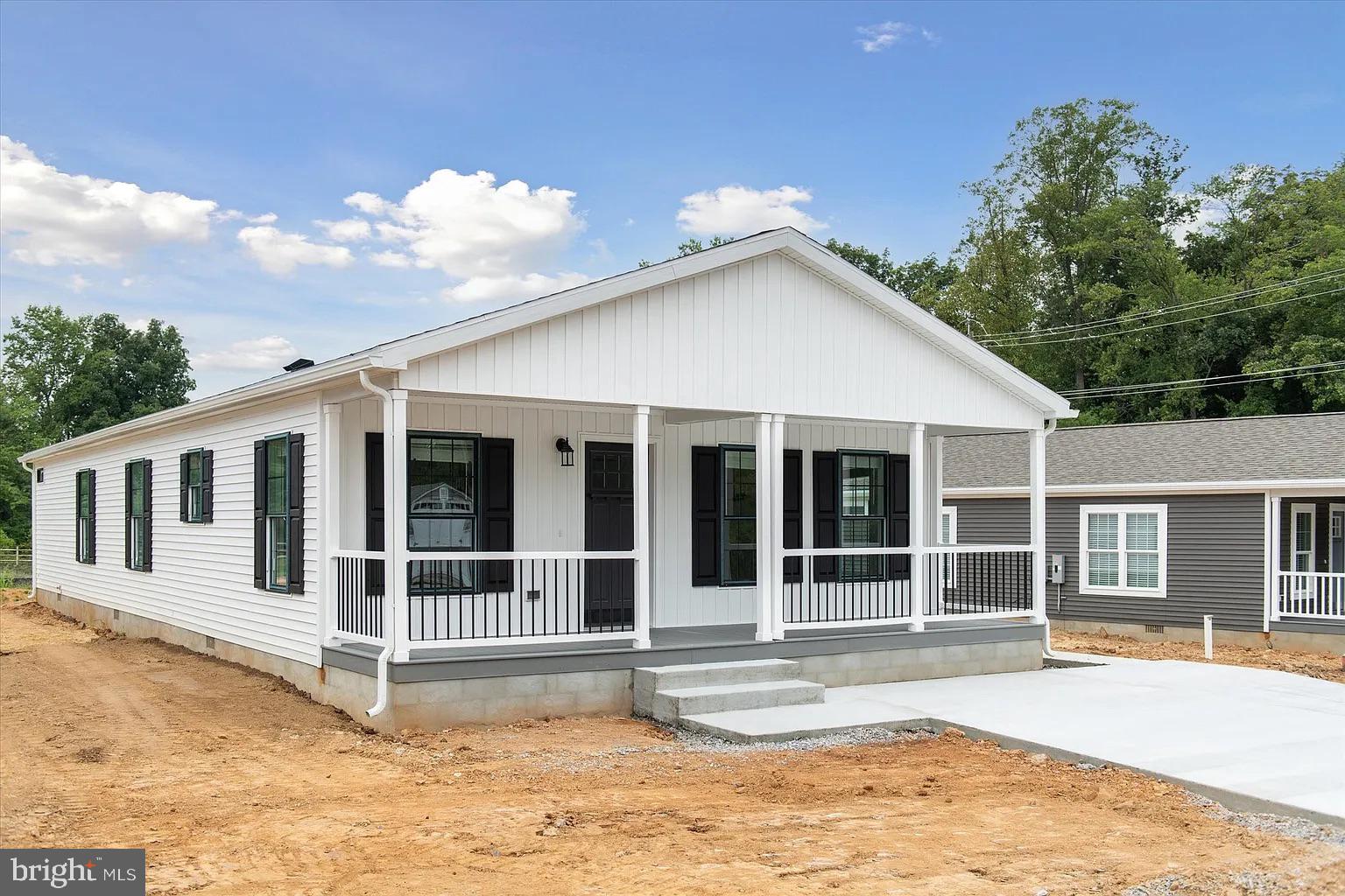 CINNAMON WOODS - Residential