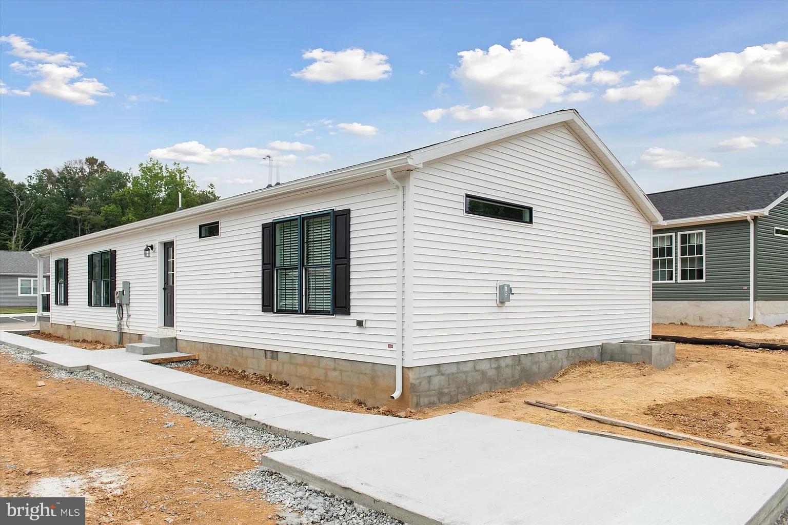 CINNAMON WOODS - Residential