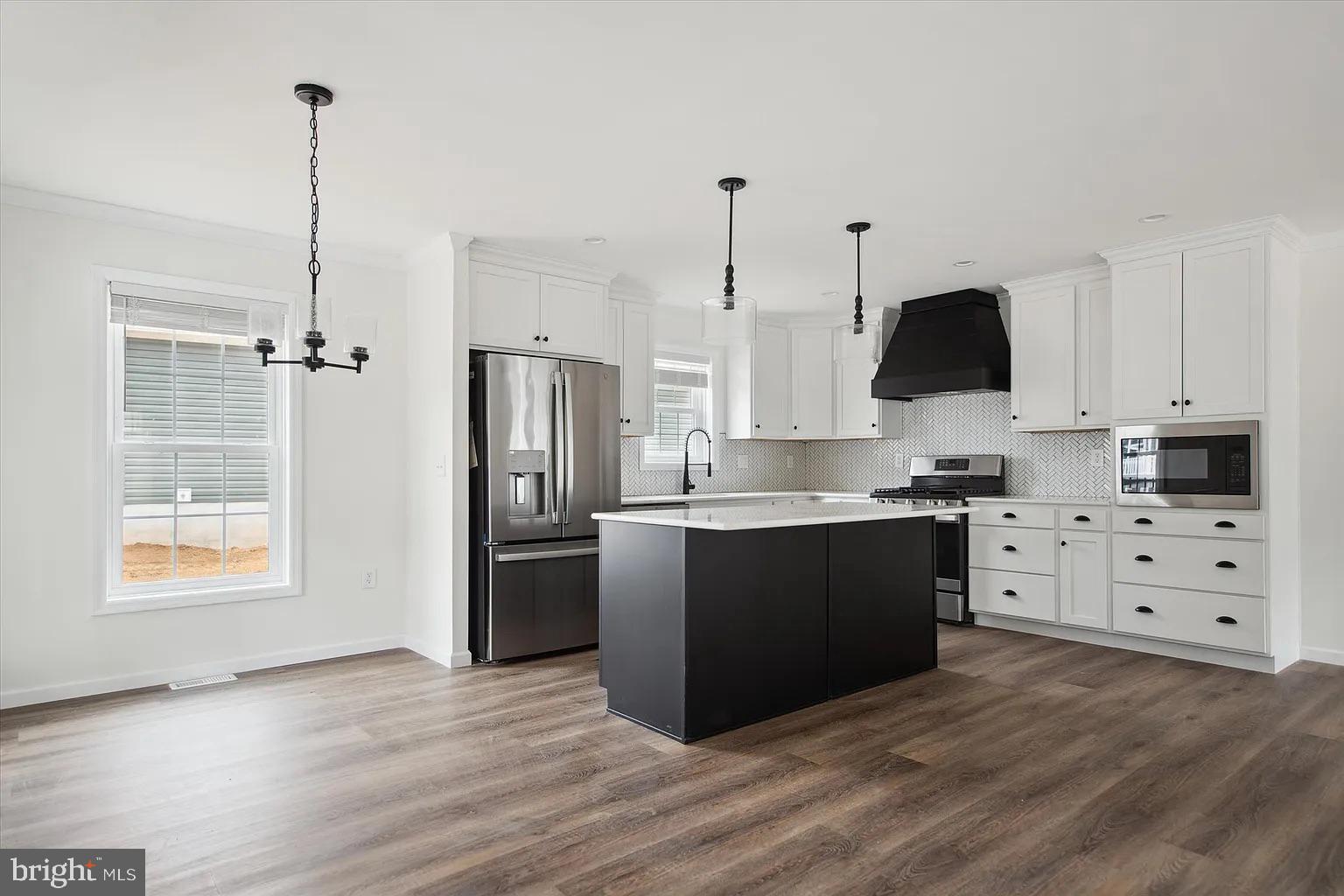 CINNAMON WOODS - Residential