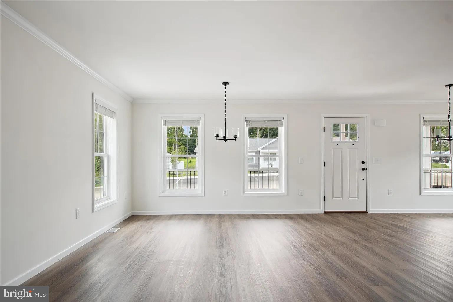 CINNAMON WOODS - Residential