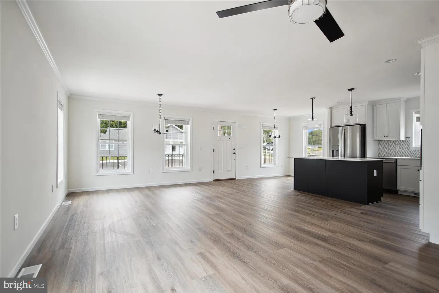 CINNAMON WOODS - Residential