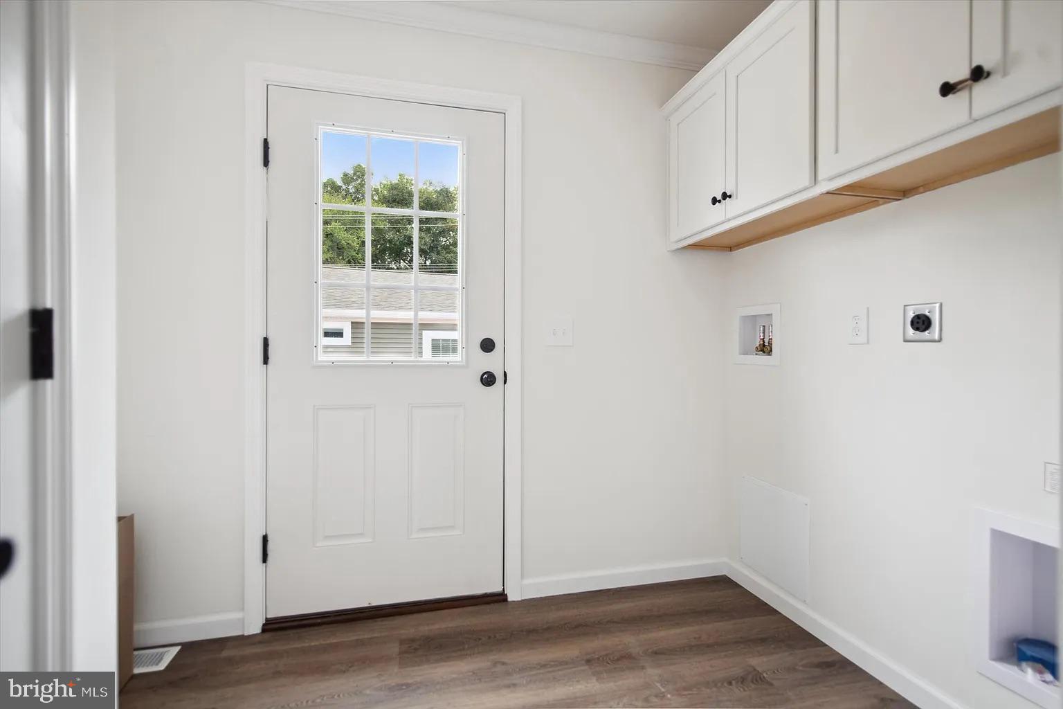 CINNAMON WOODS - Residential