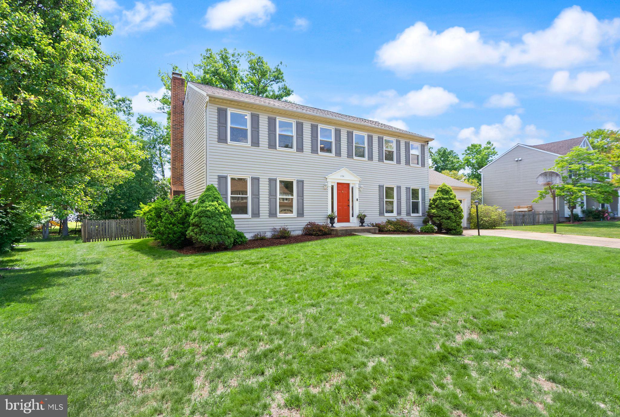 104 BRIARWOOD COURT