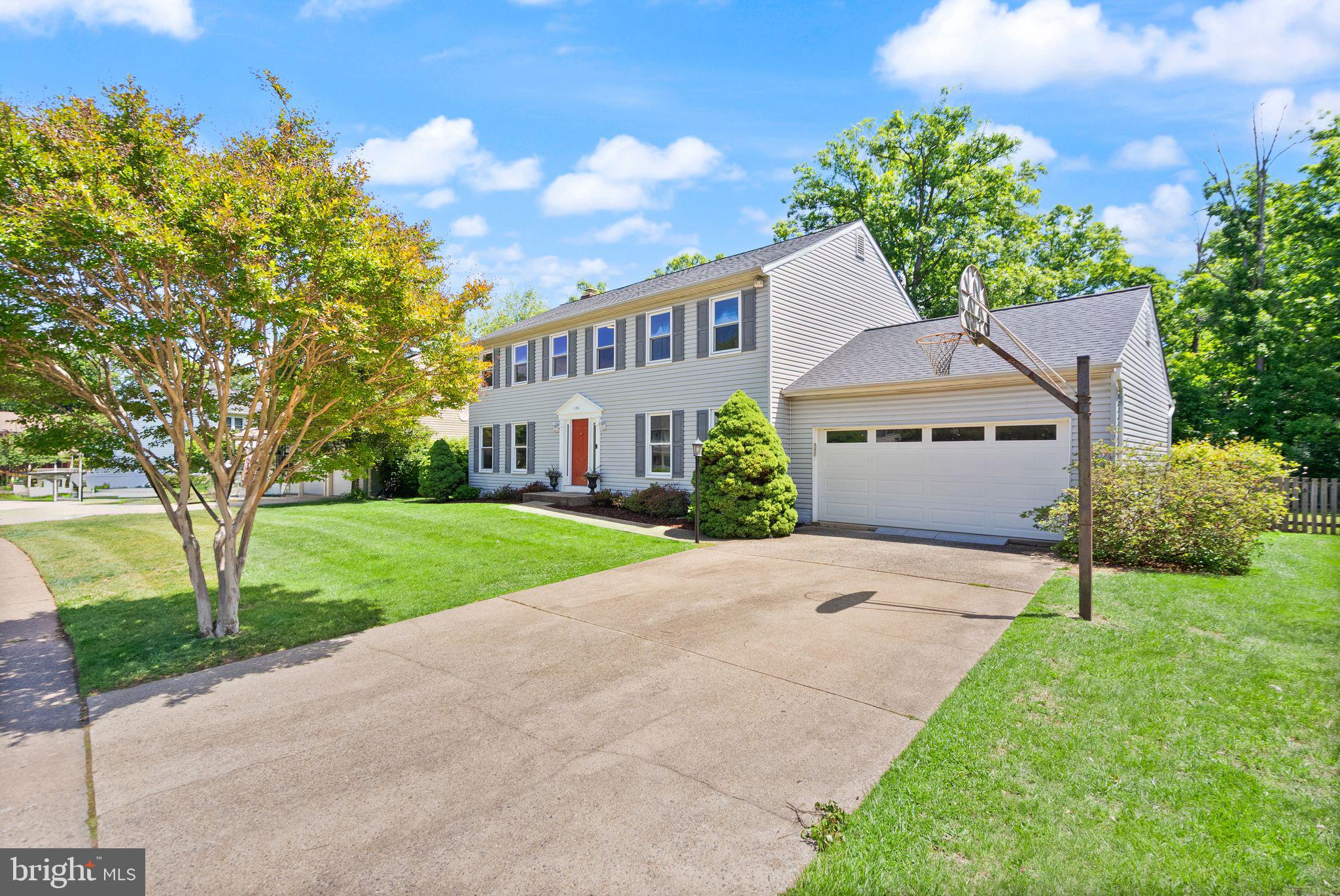 104 BRIARWOOD COURT