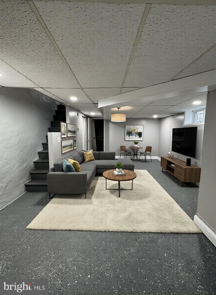 ELMWOOD PARK - Residential Income