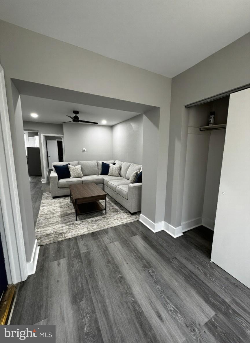 ELMWOOD PARK - Residential Income