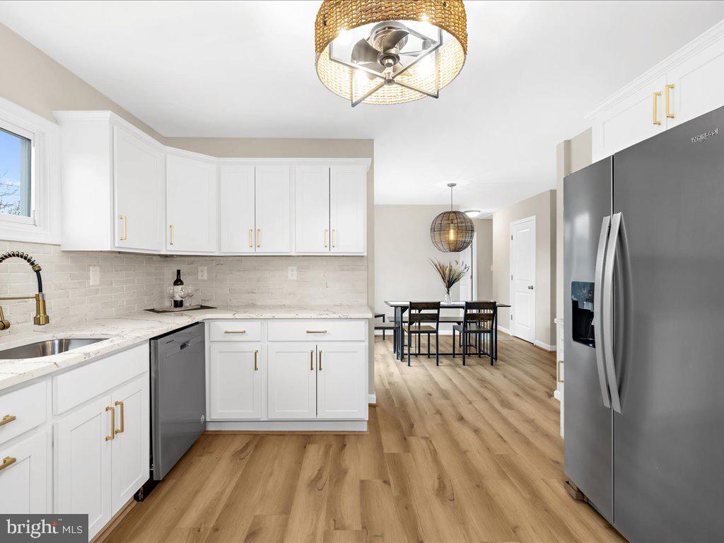 COUNTRY CLUB ESTATES - Residential