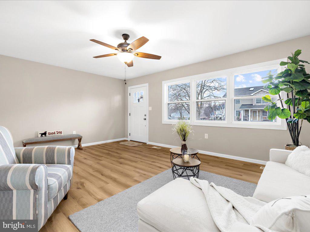 COUNTRY CLUB ESTATES - Residential