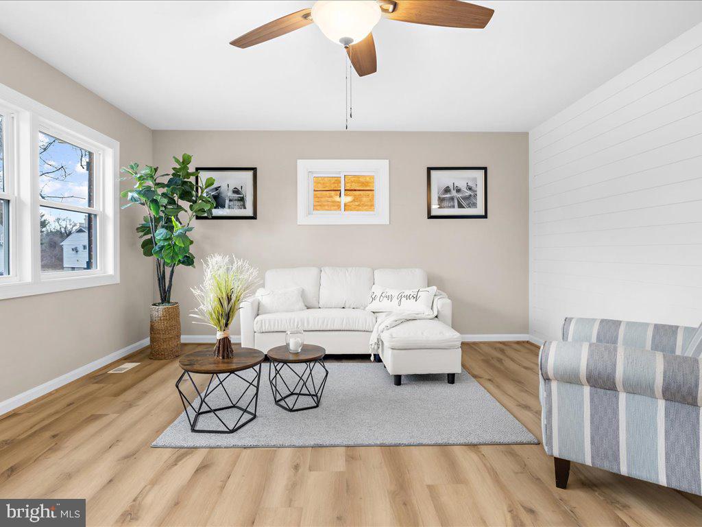 COUNTRY CLUB ESTATES - Residential