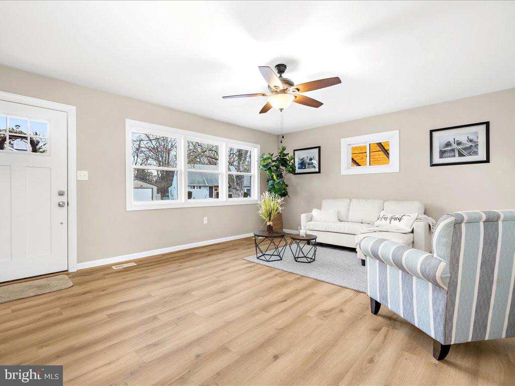 COUNTRY CLUB ESTATES - Residential