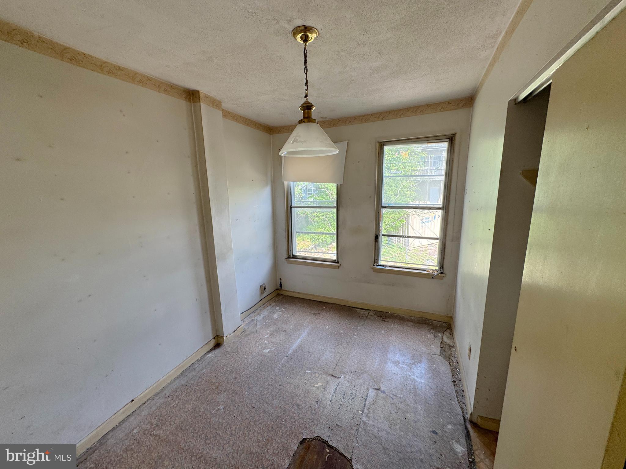 MIDTOWN EDMONDSON - Residential