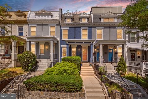 156 TODD PLACE NE WASHINGTON DC 20002