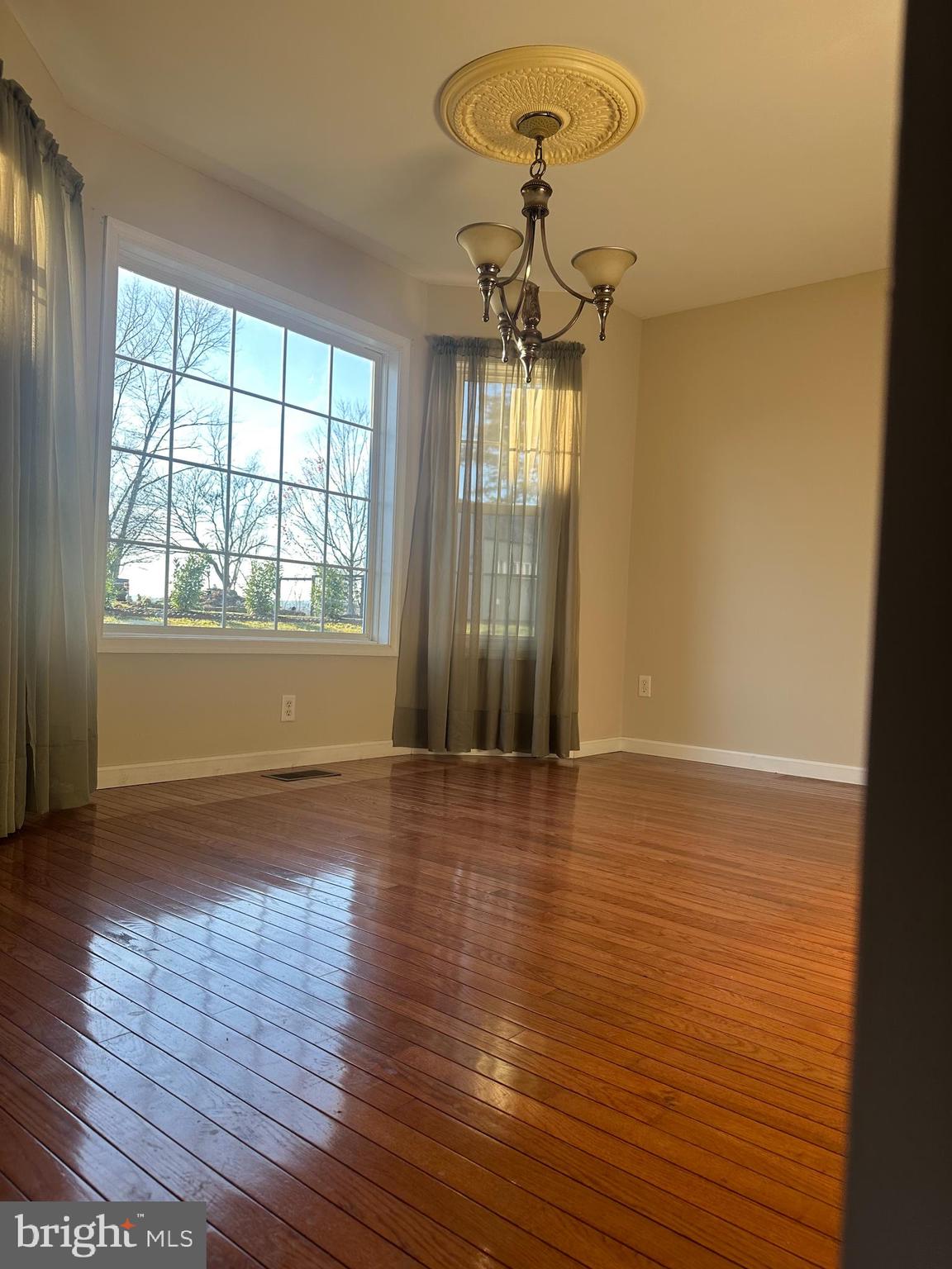 PARK MANOR ESTATE - Residential Lease