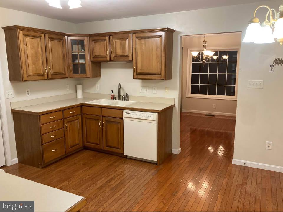 PARK MANOR ESTATE - Residential Lease