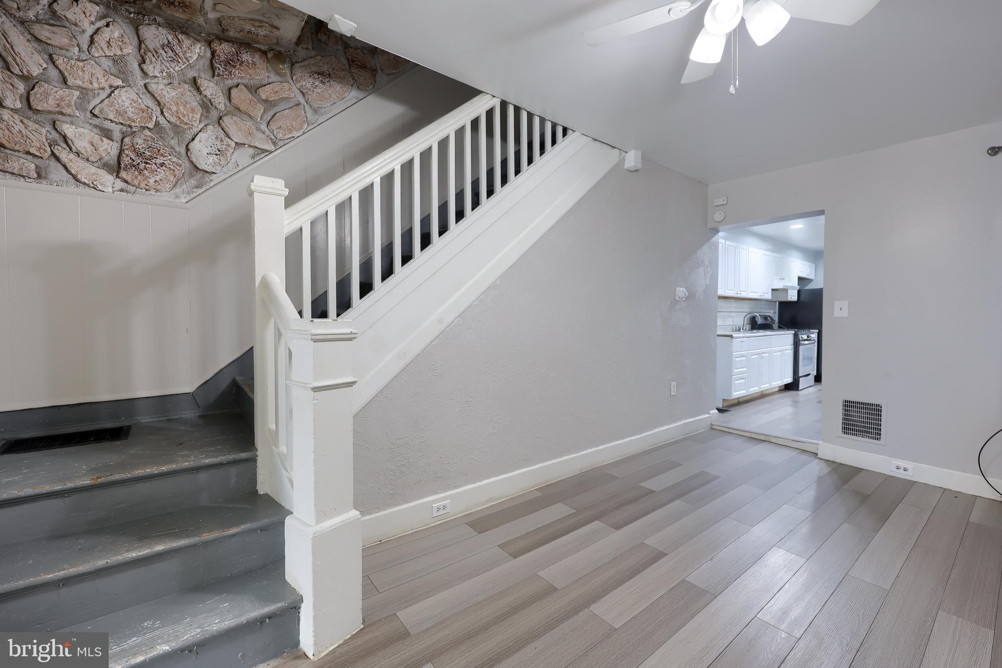 NORTHWEST READING - Residential