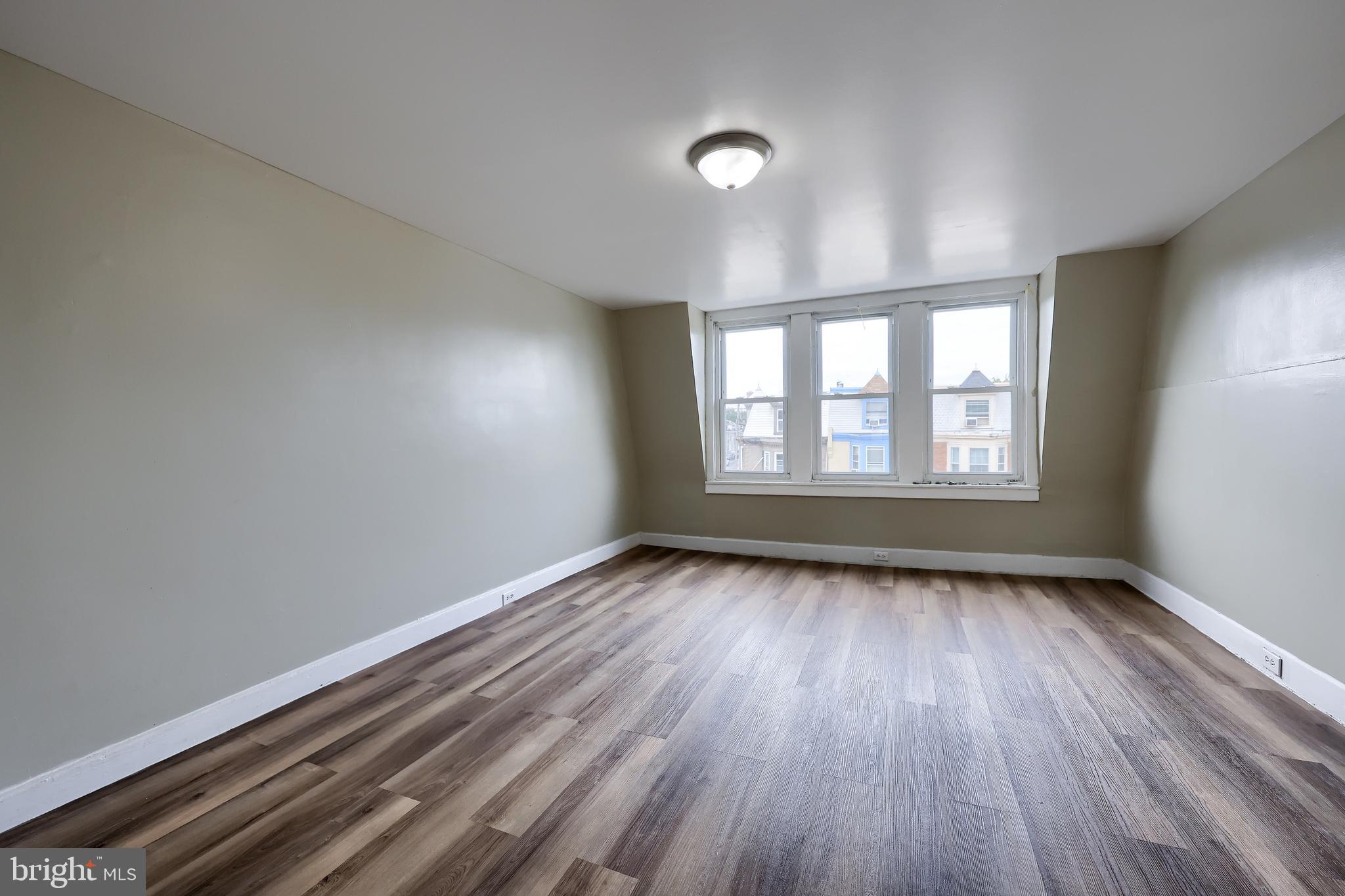 NORTHWEST READING - Residential