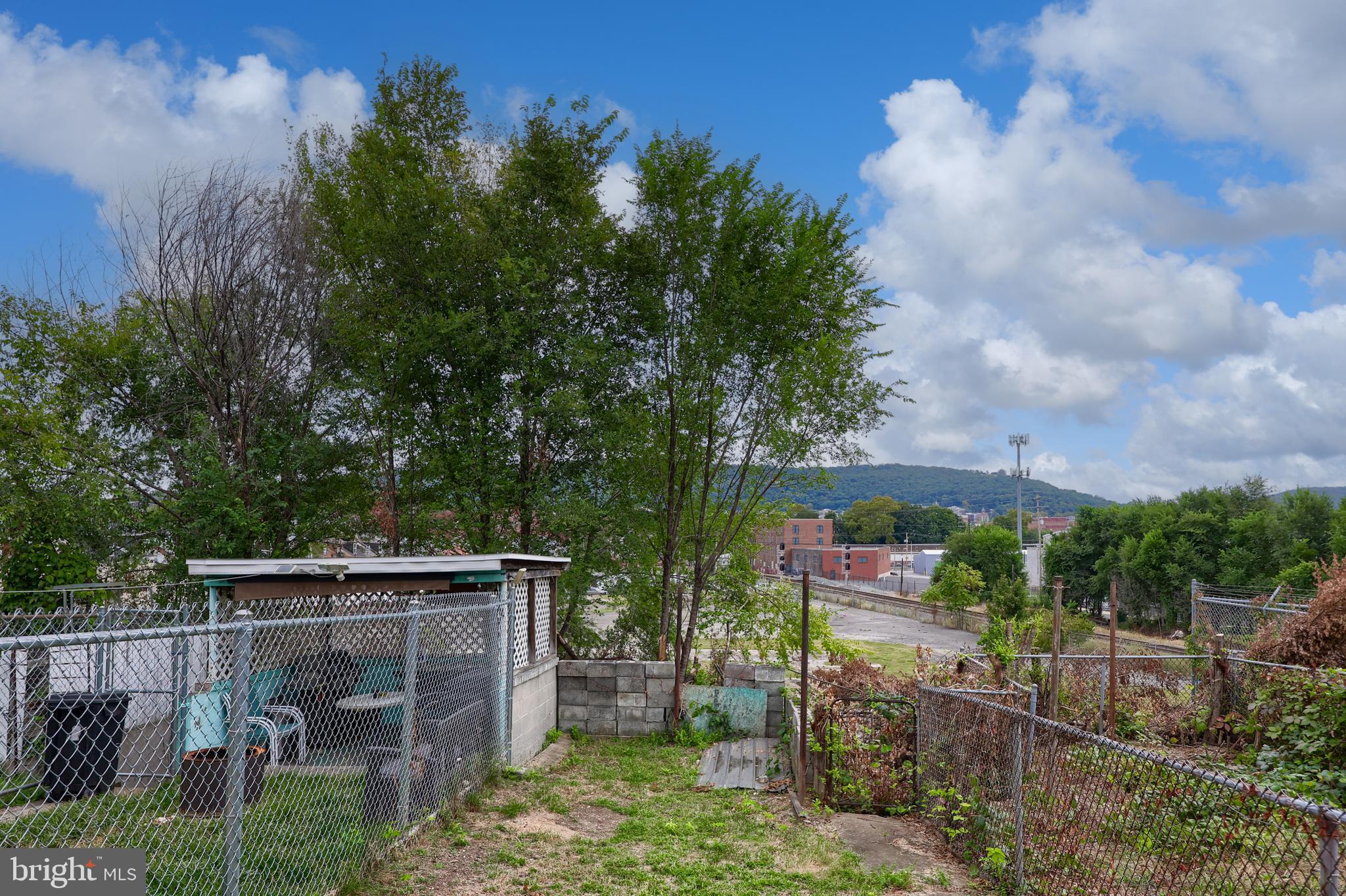 NORTHWEST READING - Residential