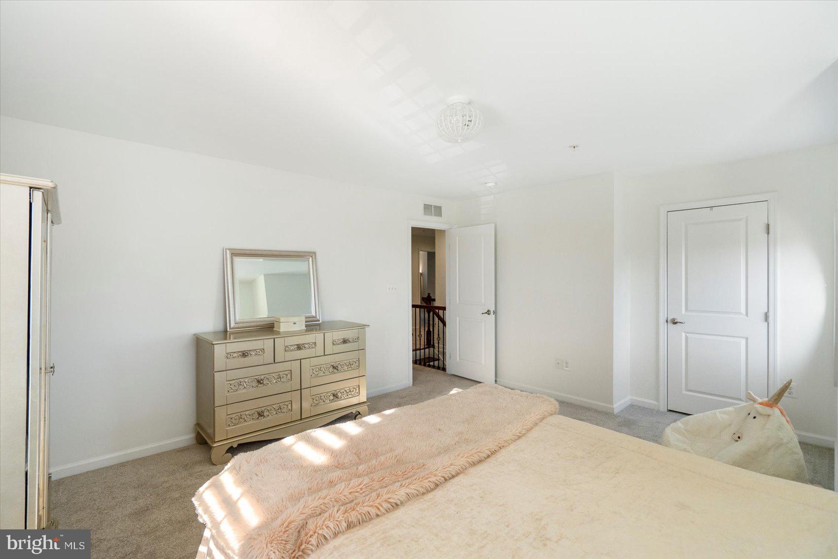 FIELDCREST - Residential