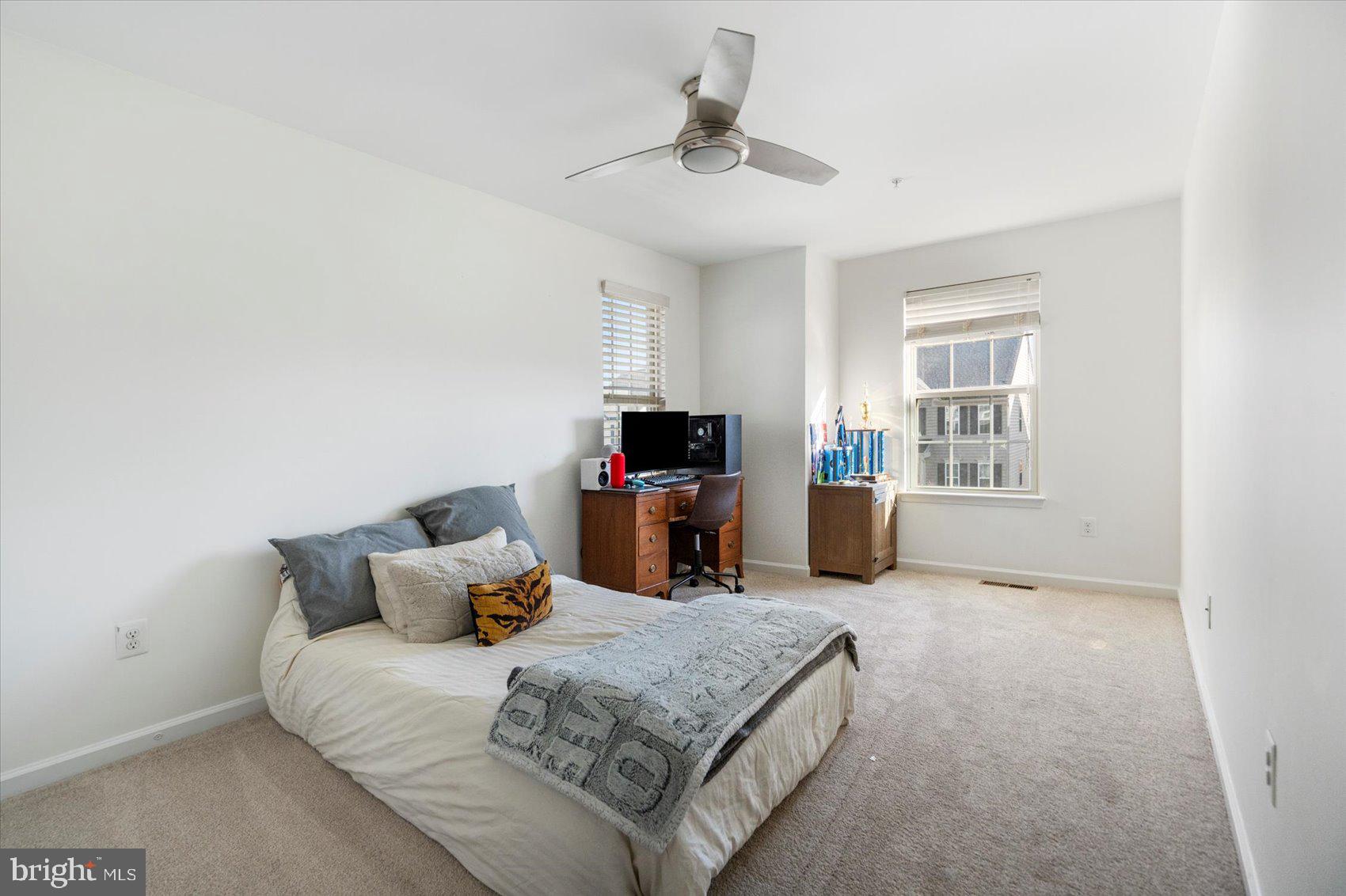 FIELDCREST - Residential