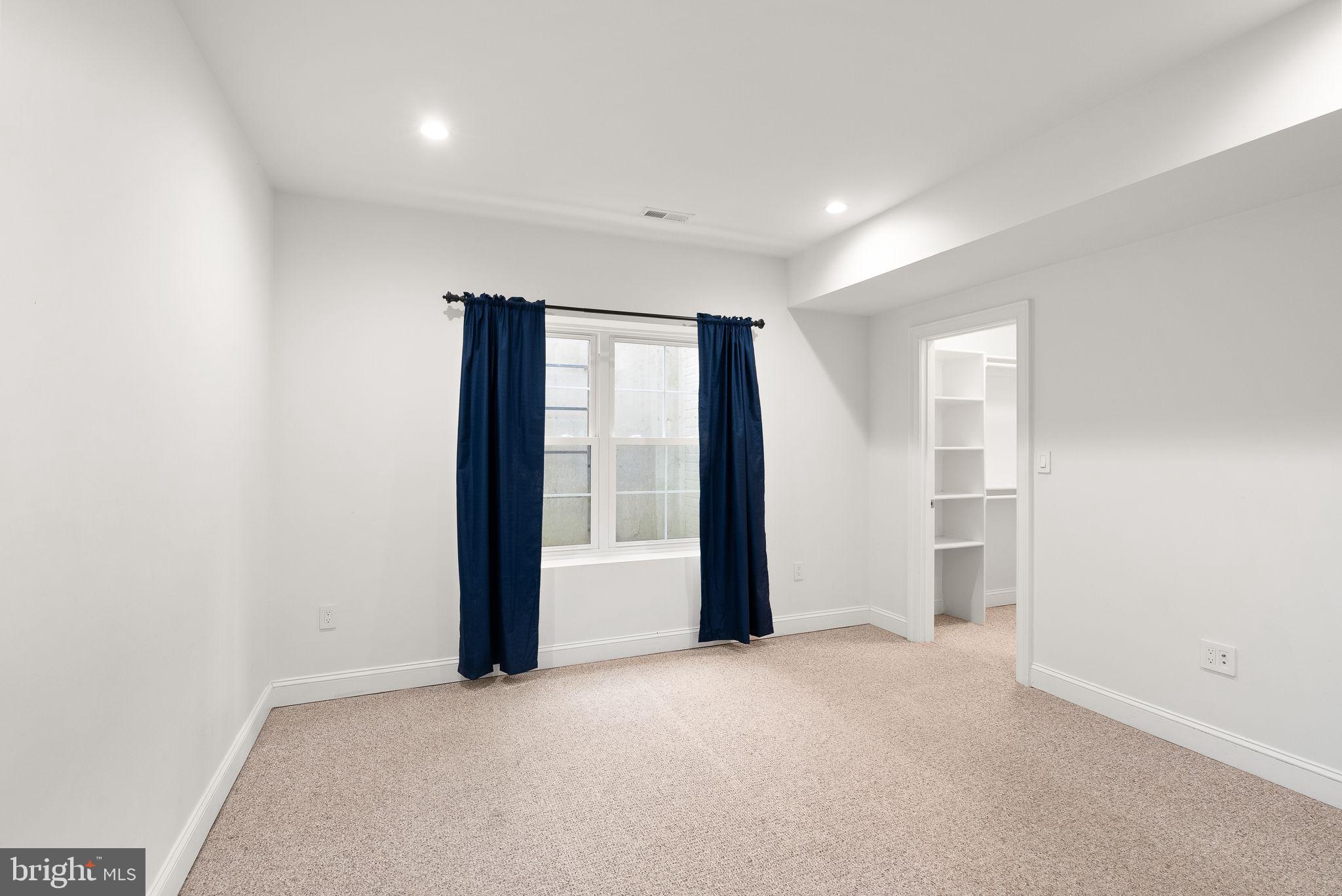 FAIRDALE - Residential Lease