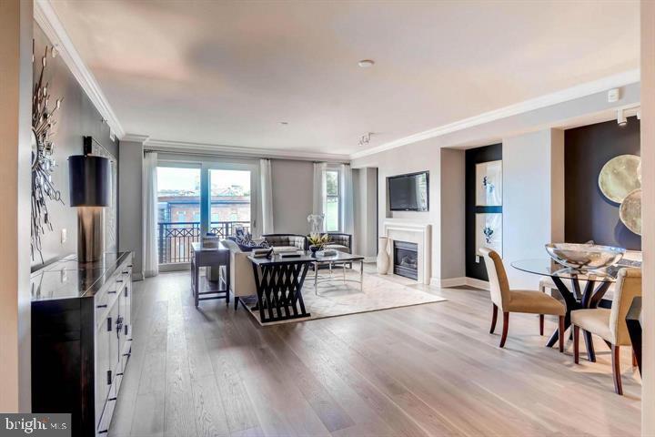 THE RITZ-CARLTON RESIDENCES - Residential Lease