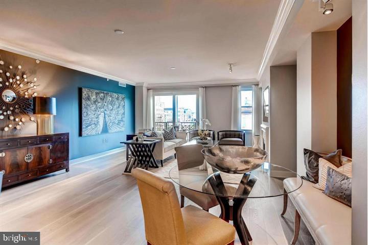 THE RITZ-CARLTON RESIDENCES - Residential Lease