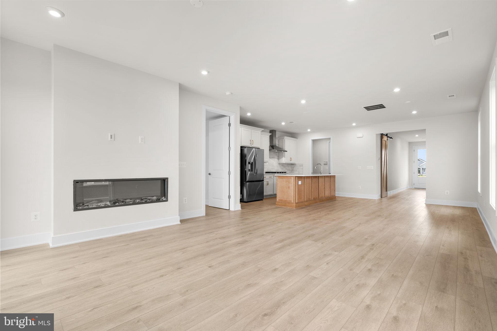 HIATT POINTE AT SNOWDEN BRIDGE - Residential