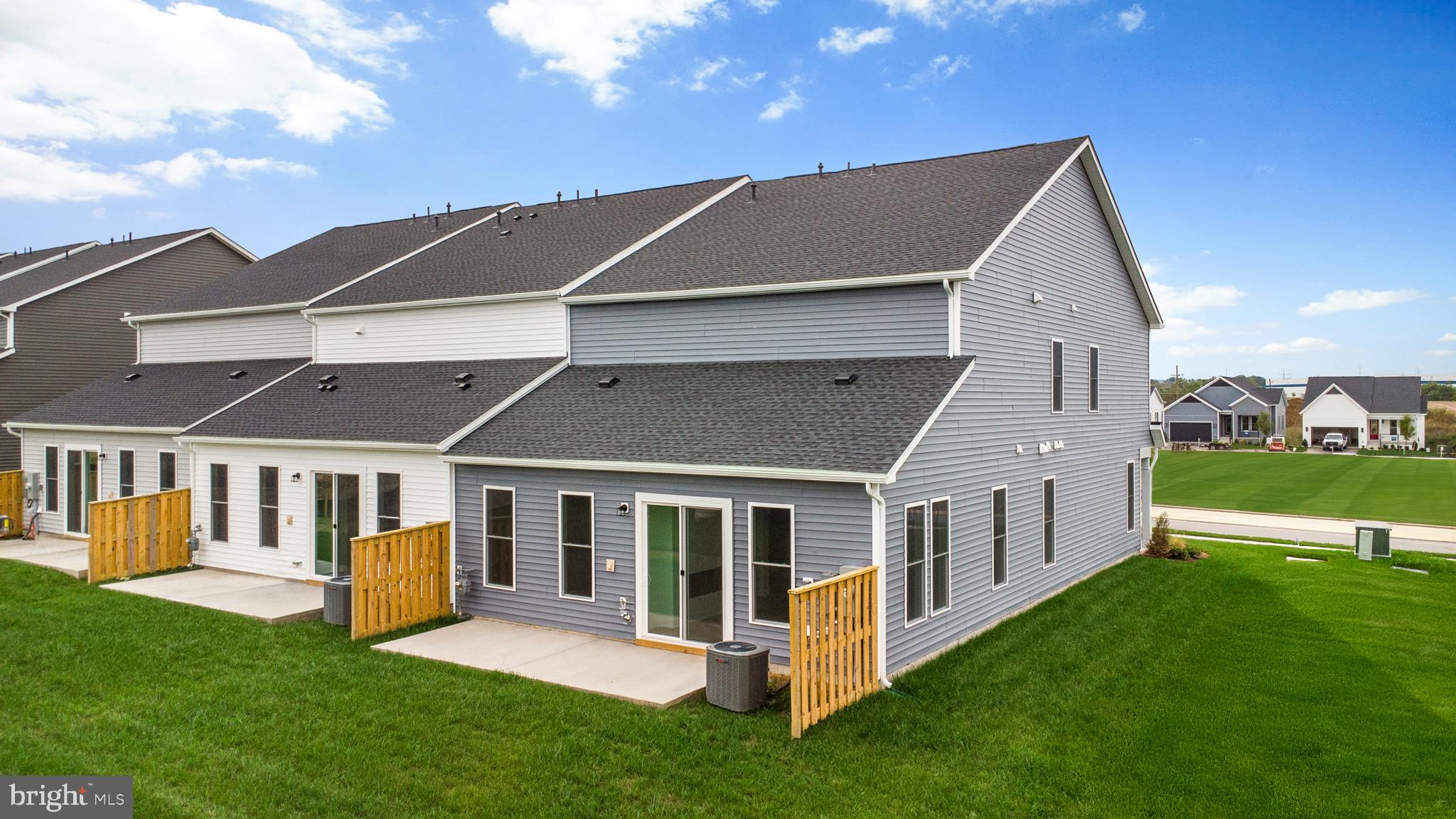 HIATT POINTE AT SNOWDEN BRIDGE - Residential