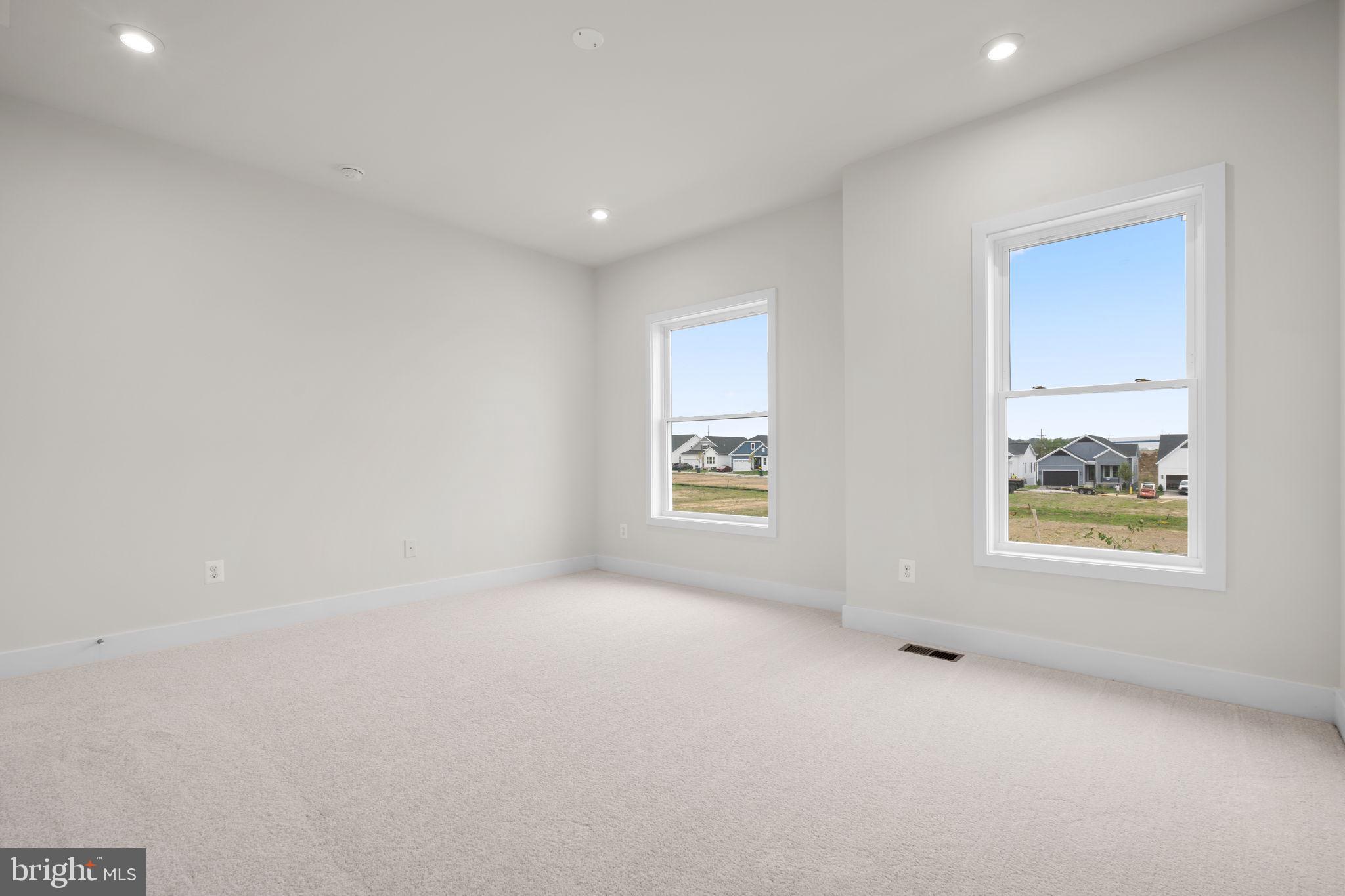 HIATT POINTE AT SNOWDEN BRIDGE - Residential