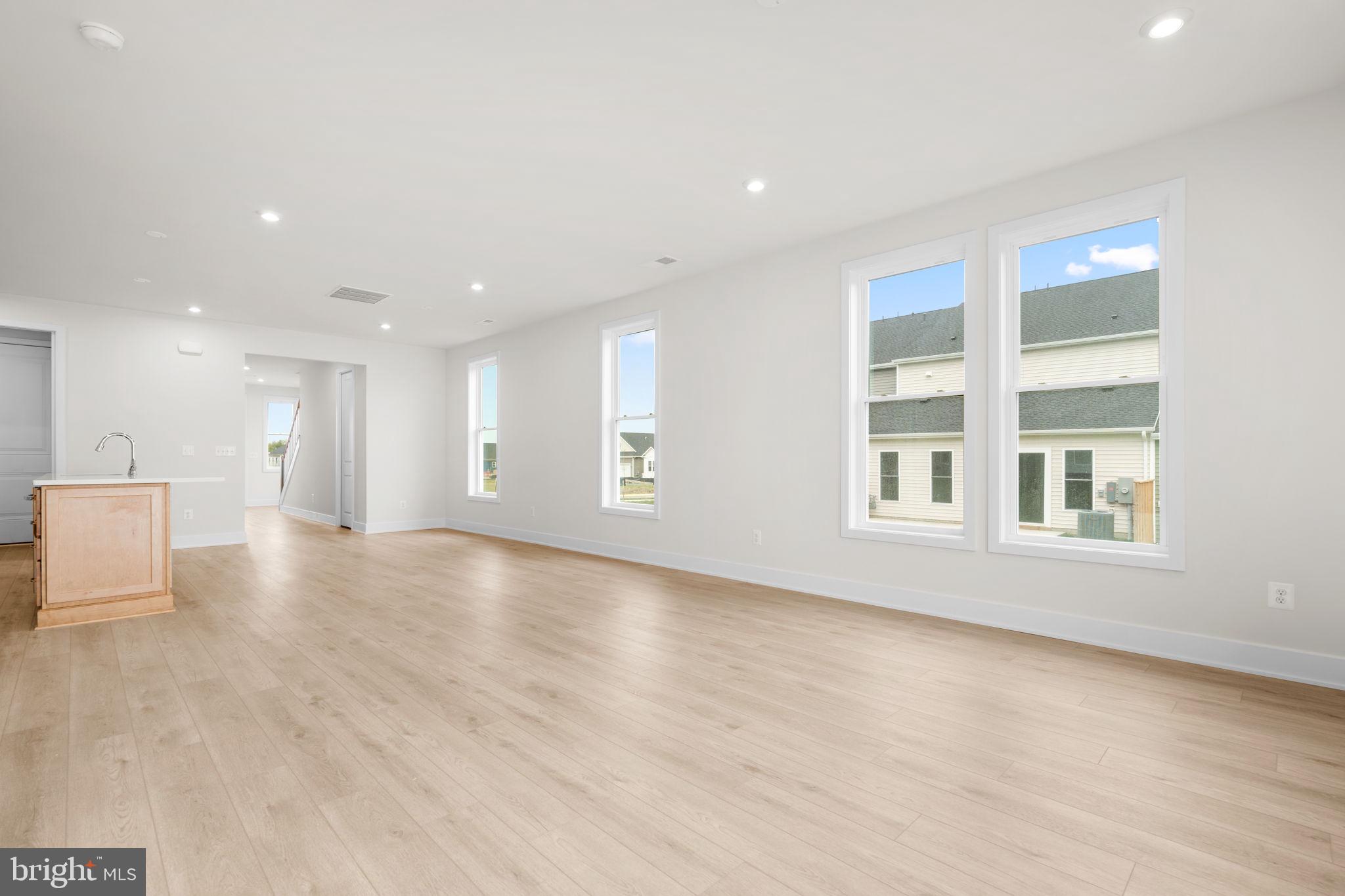 HIATT POINTE AT SNOWDEN BRIDGE - Residential