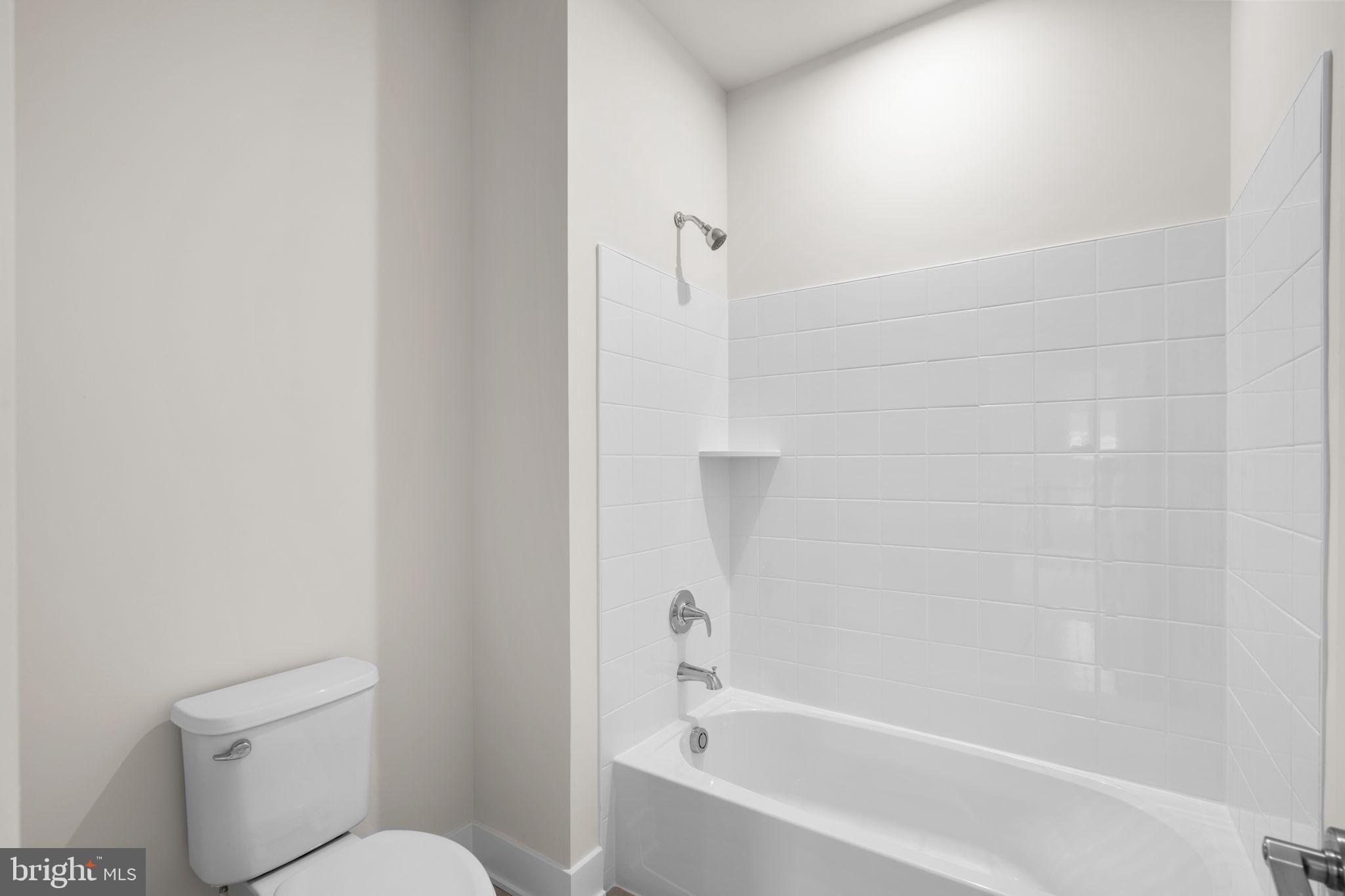 HIATT POINTE AT SNOWDEN BRIDGE - Residential