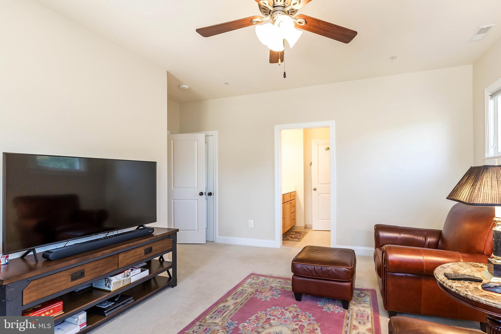 OAKMONT - Residential