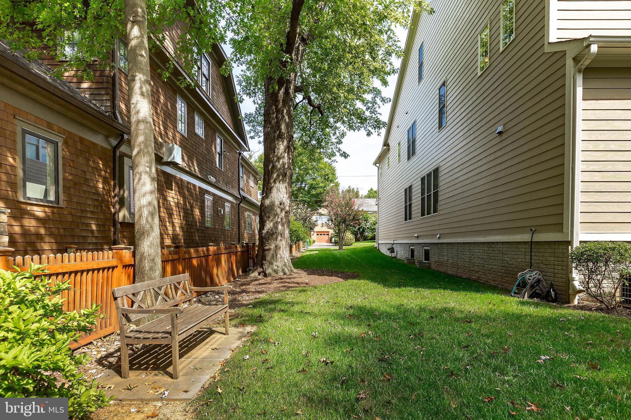 OAKMONT - Residential