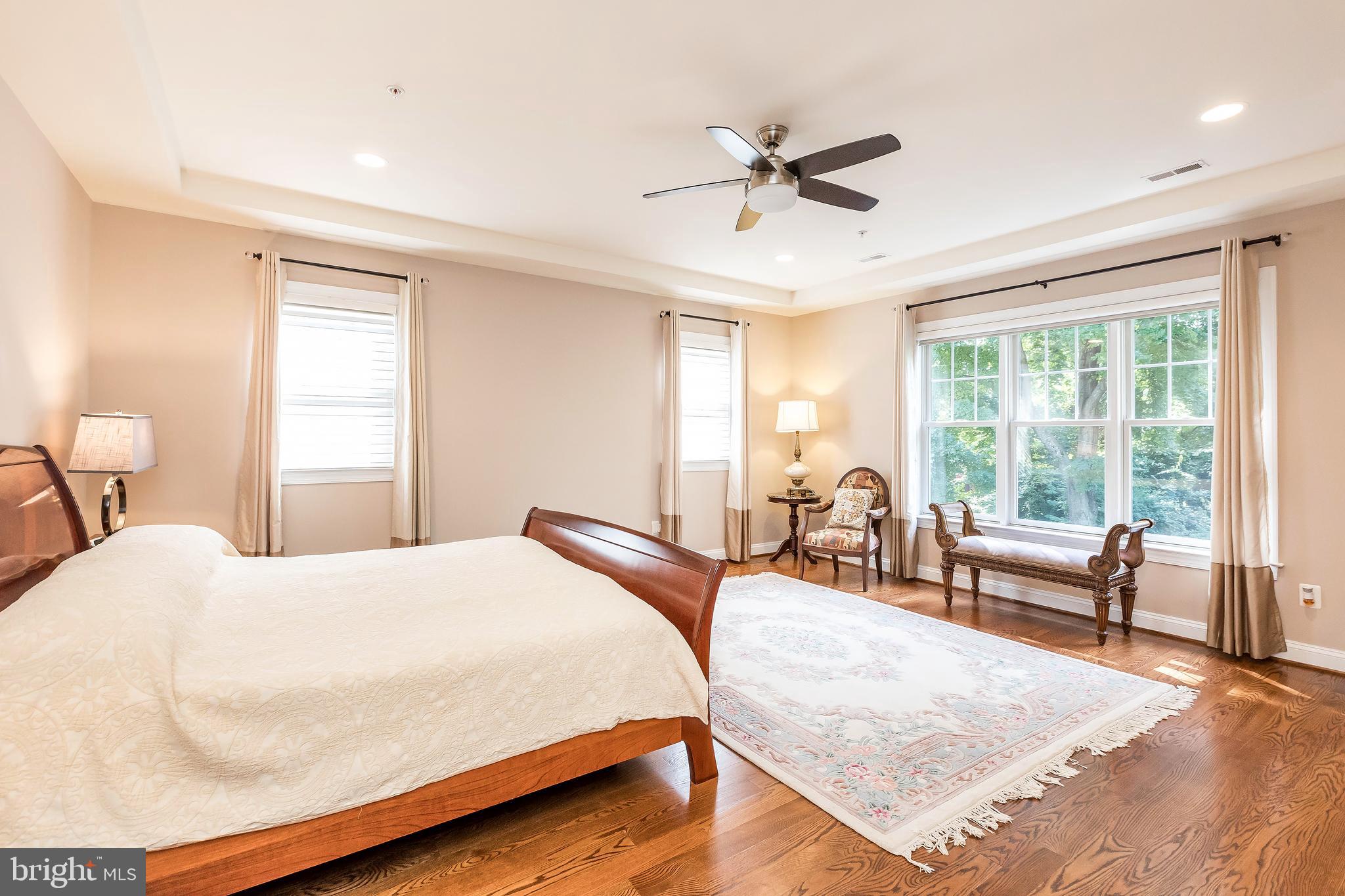 OAKMONT - Residential