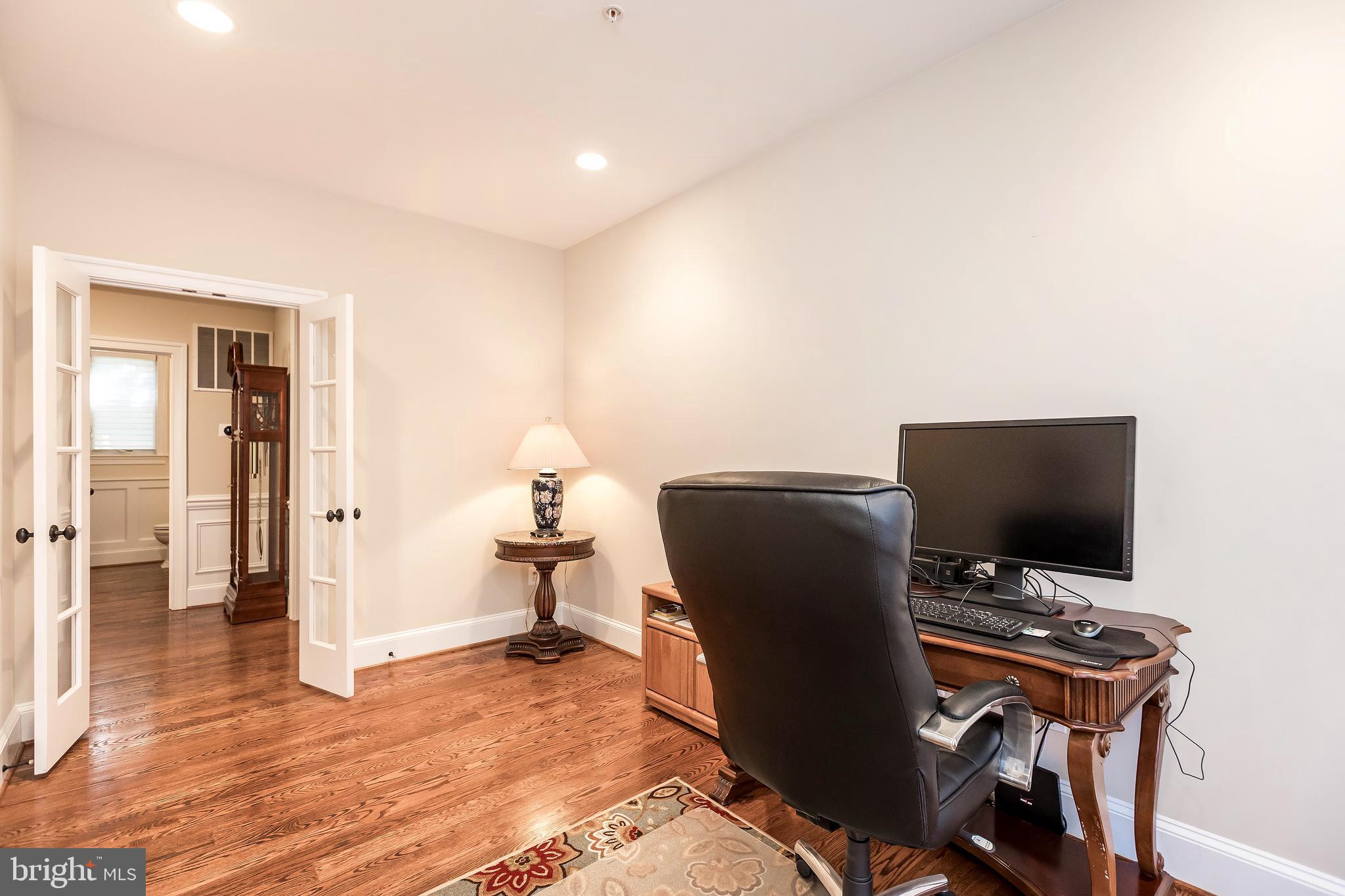 OAKMONT - Residential