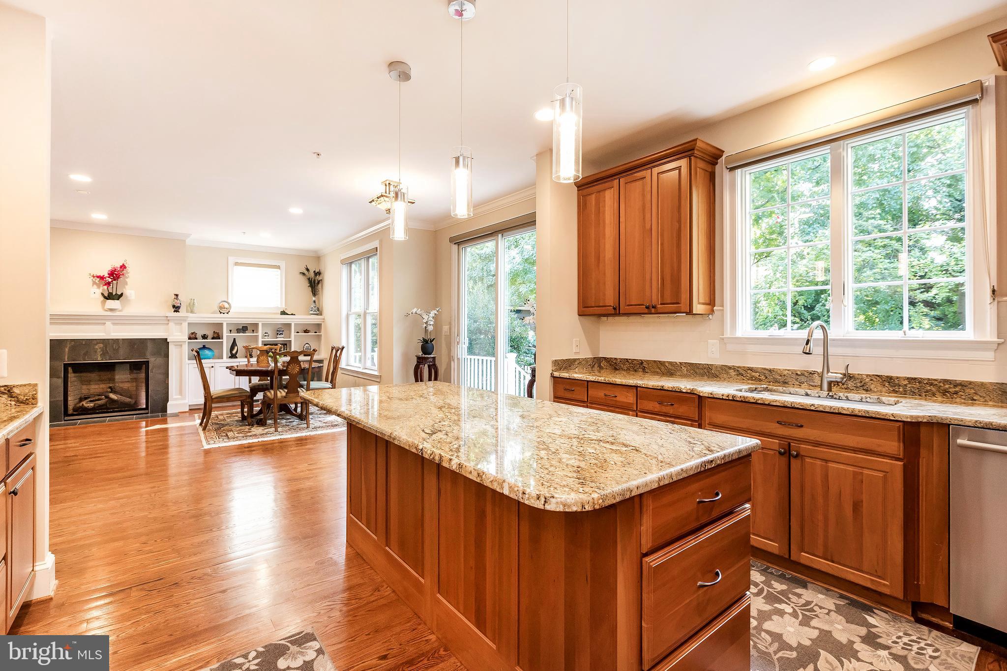 OAKMONT - Residential