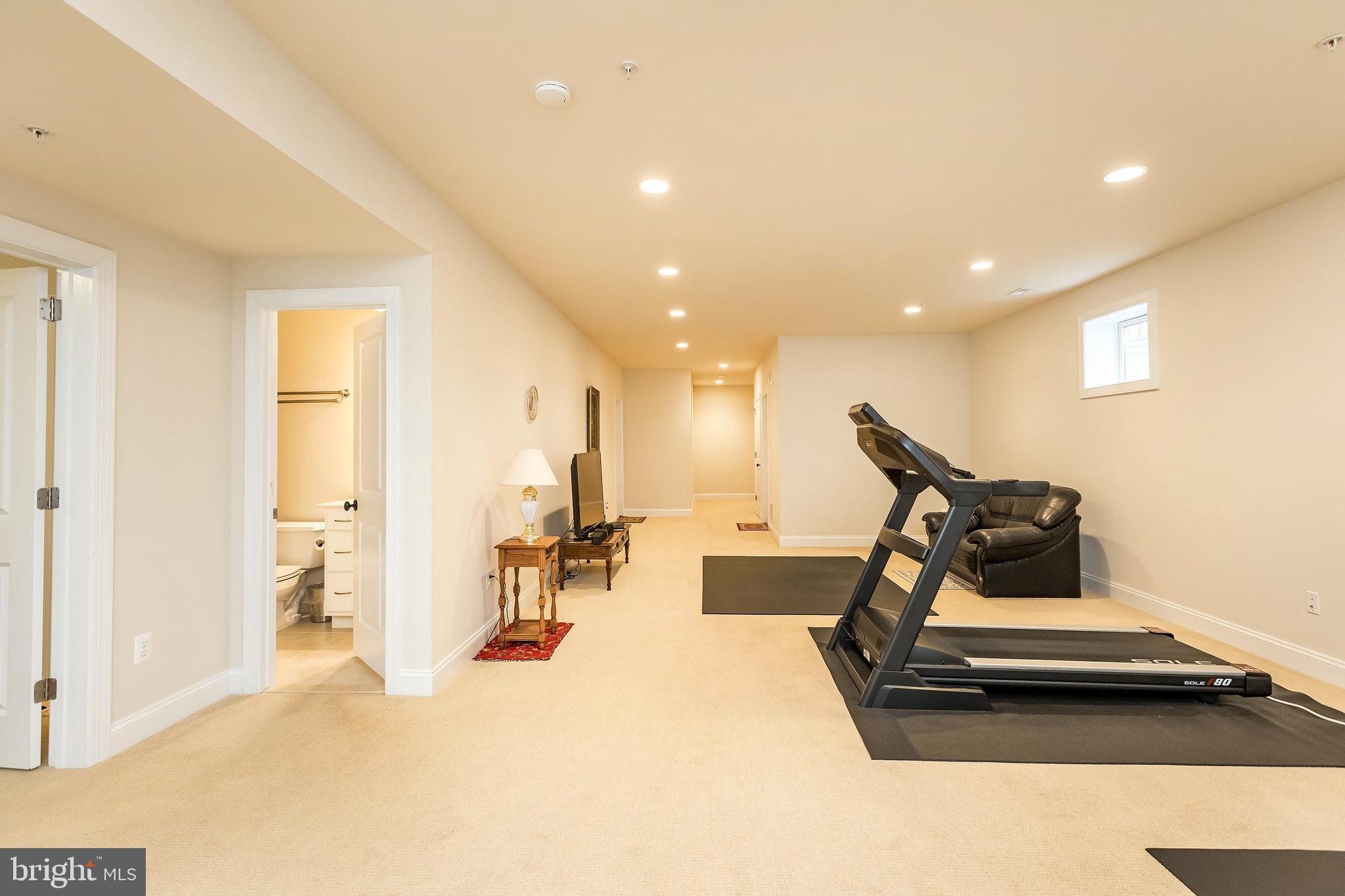 OAKMONT - Residential